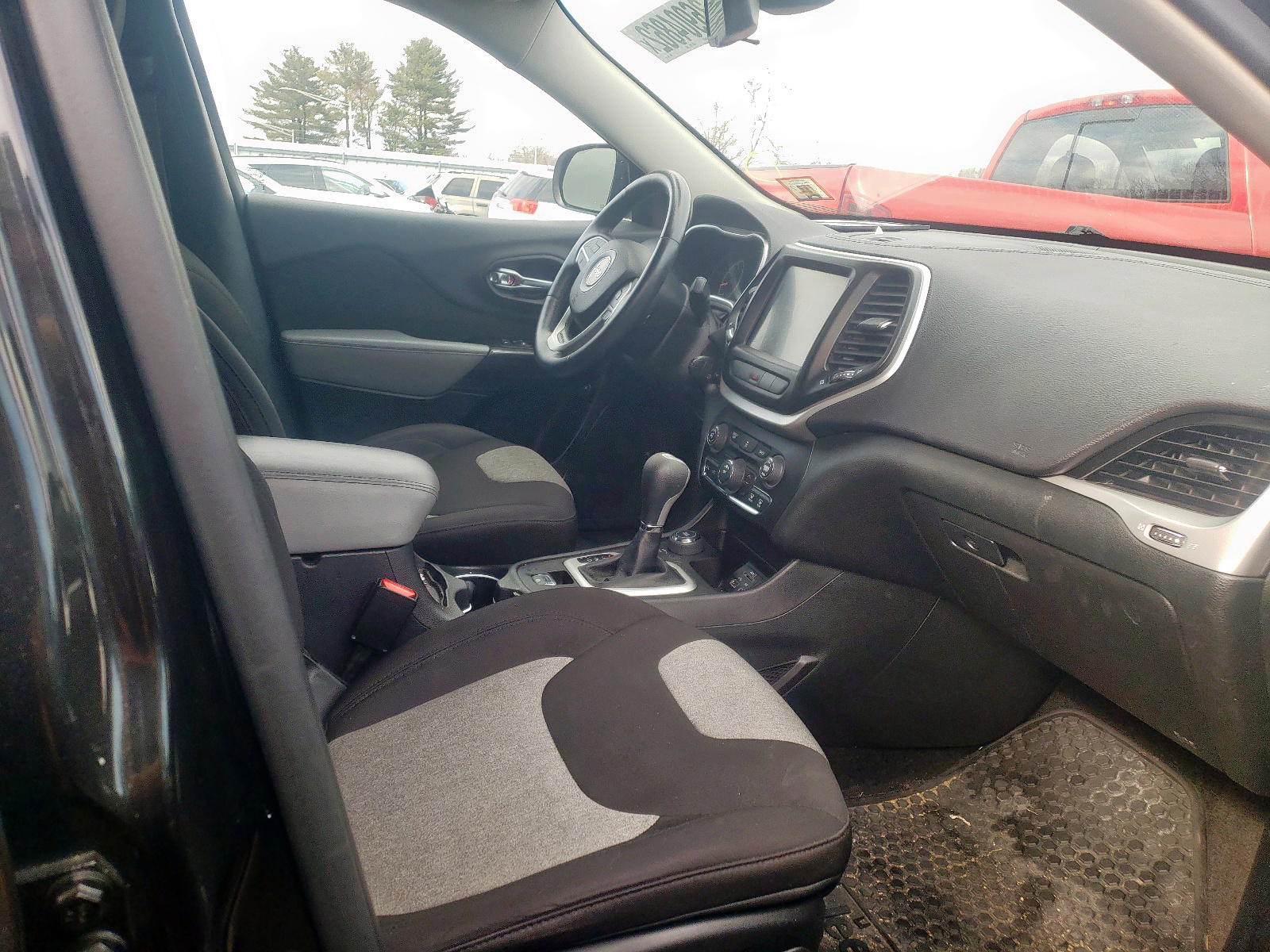 Photo 5 from auction – 2014 JEEP CHEROKEE L with VIN 1C4PJMCS0EW286758