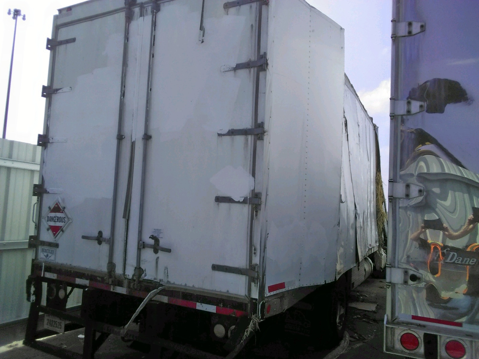 Снимка 4 от търг – 2015 FREIGHTLINER CASCADIA 1 с VIN 3ALAGGDV9FSGL8300