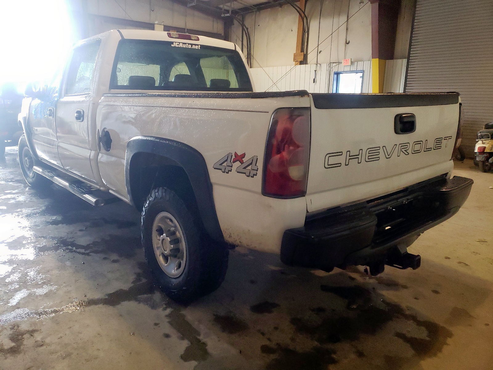 Photo 3 from auction – 2006 CHEVROLET SILVERADO with VIN 1GCHK23U06F260816