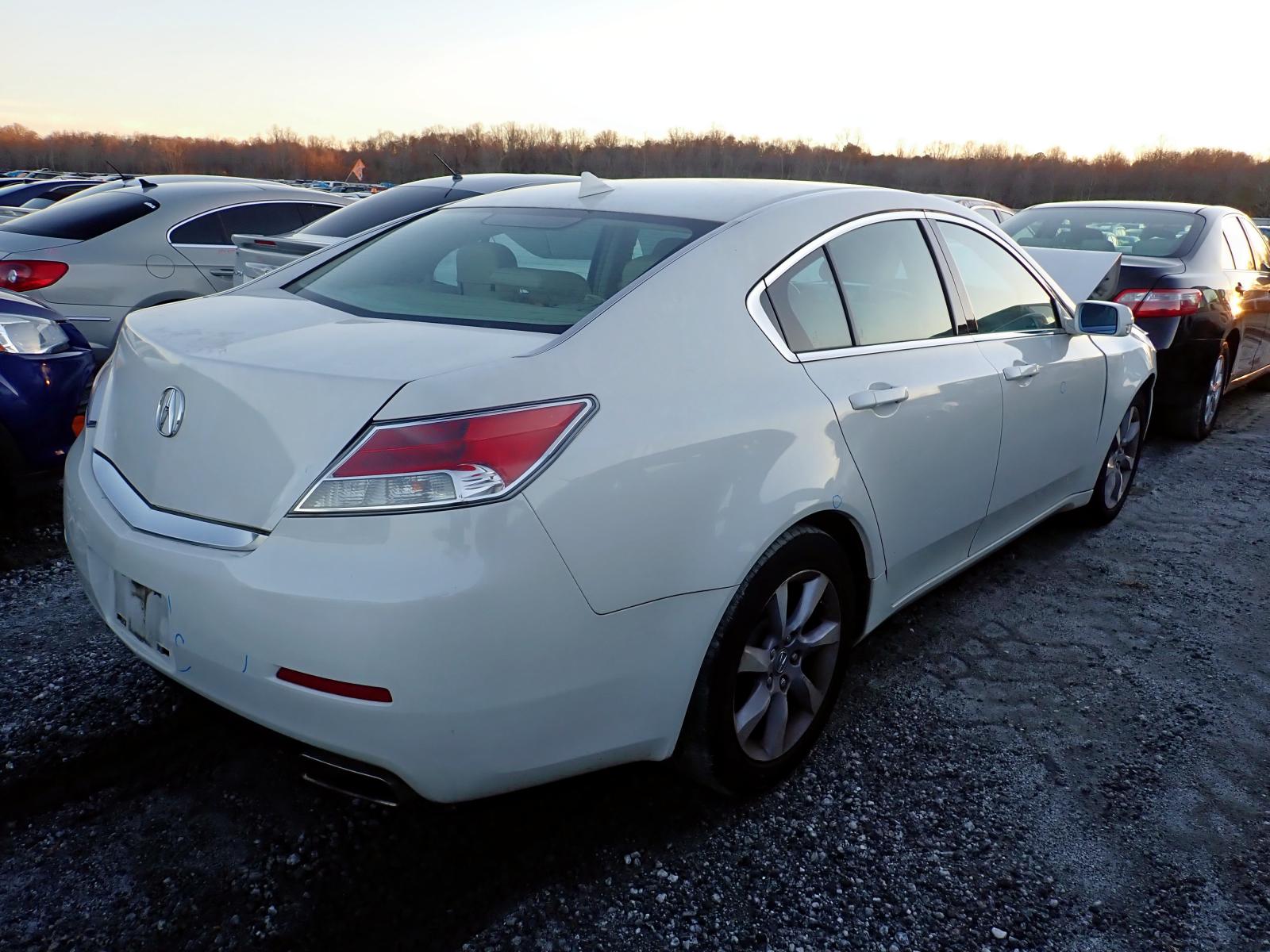 Photo 4 from auction – 2013 ACURA TL with VIN 19UUA8F23DA017348