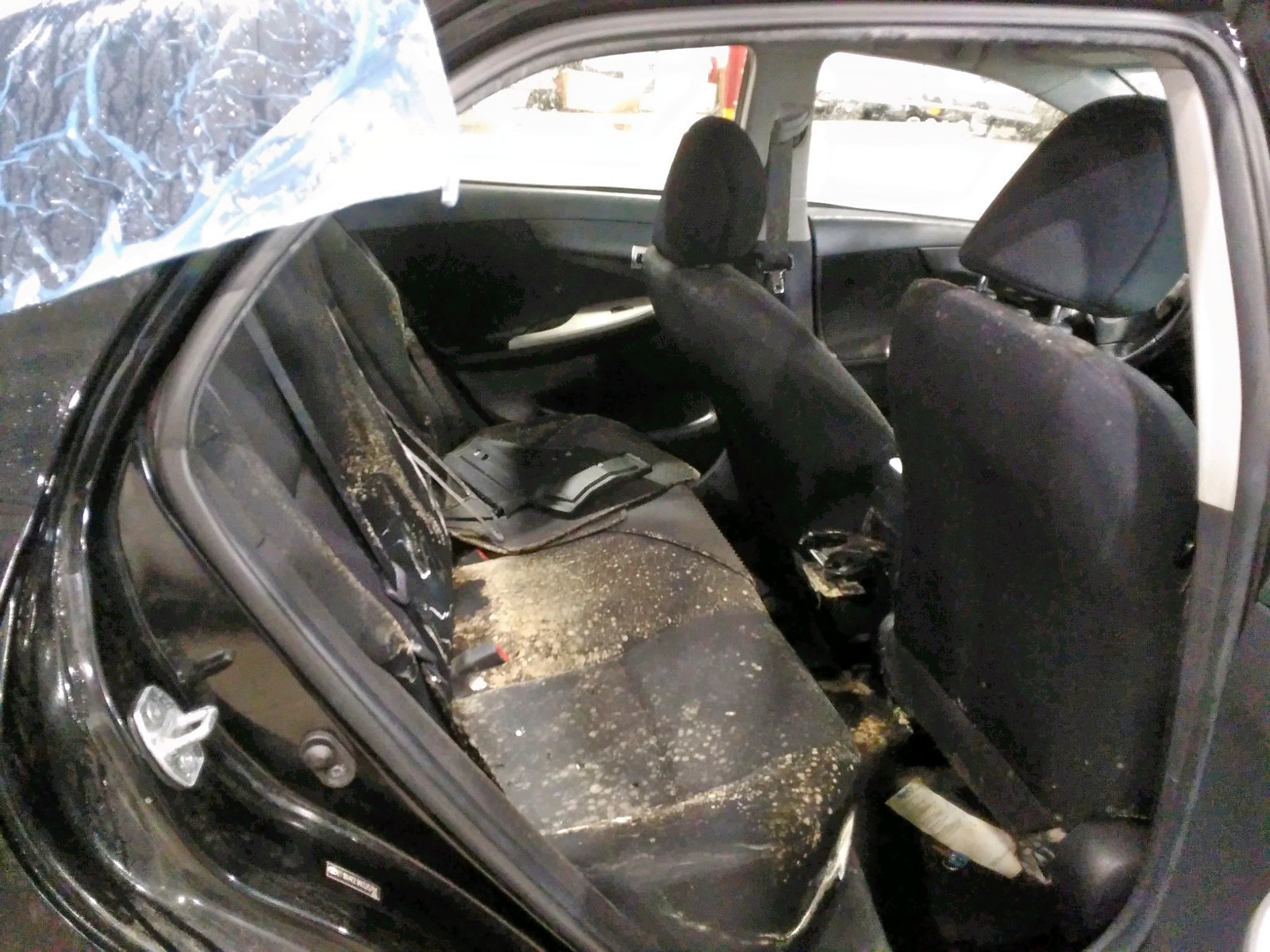 Photo 6 from auction – 2010 TOYOTA COROLLA SE with VIN 2T1BU4EE1AC525701