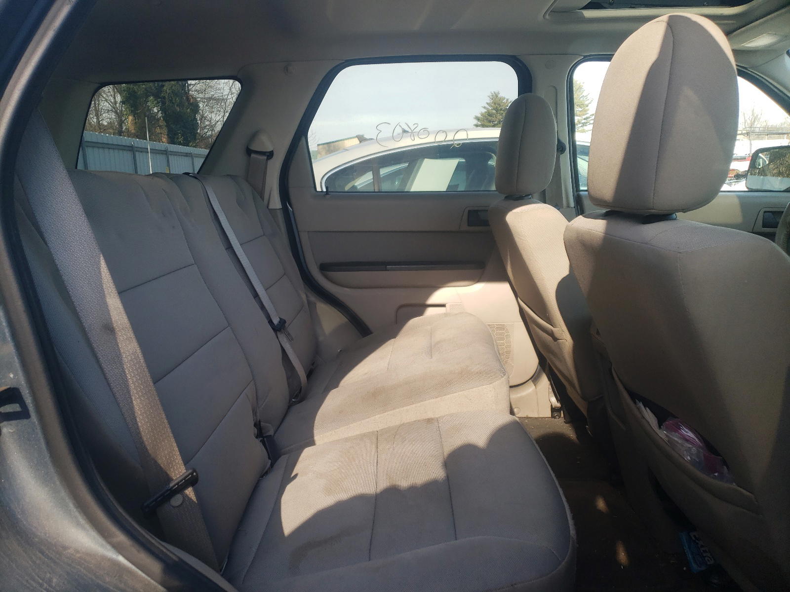 Photo 6 from auction – 2011 FORD ESCAPE with VIN 1FMCU9DG4BKA24673