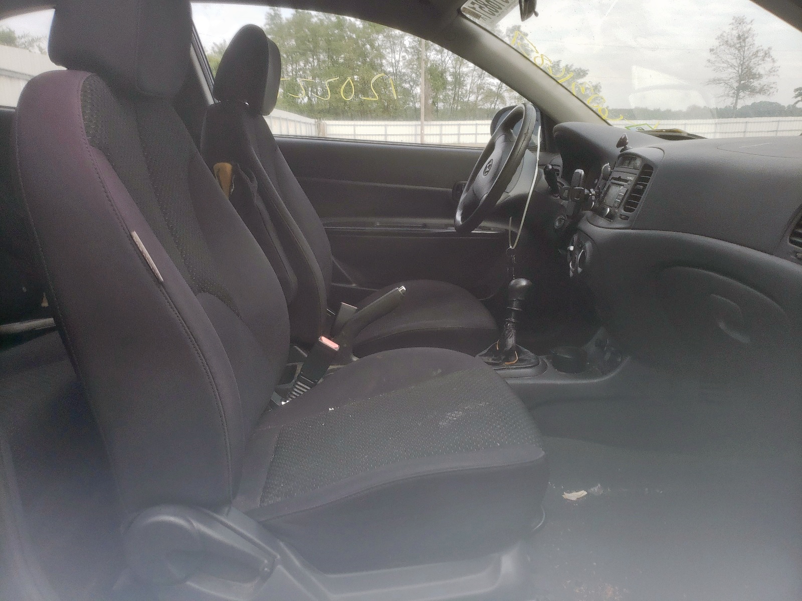 Photo 5 from auction – 2010 HYUNDAI ACCENT BLU with VIN KMHCM3AC8AU157079