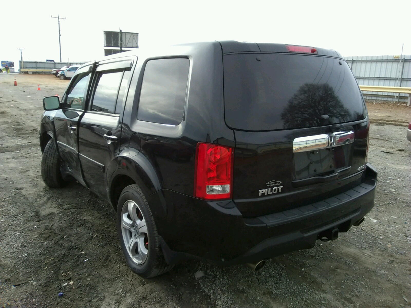 Photo 3 from auction – 2014 HONDA PILOT EXL with VIN 5FNYF4H54EB009611