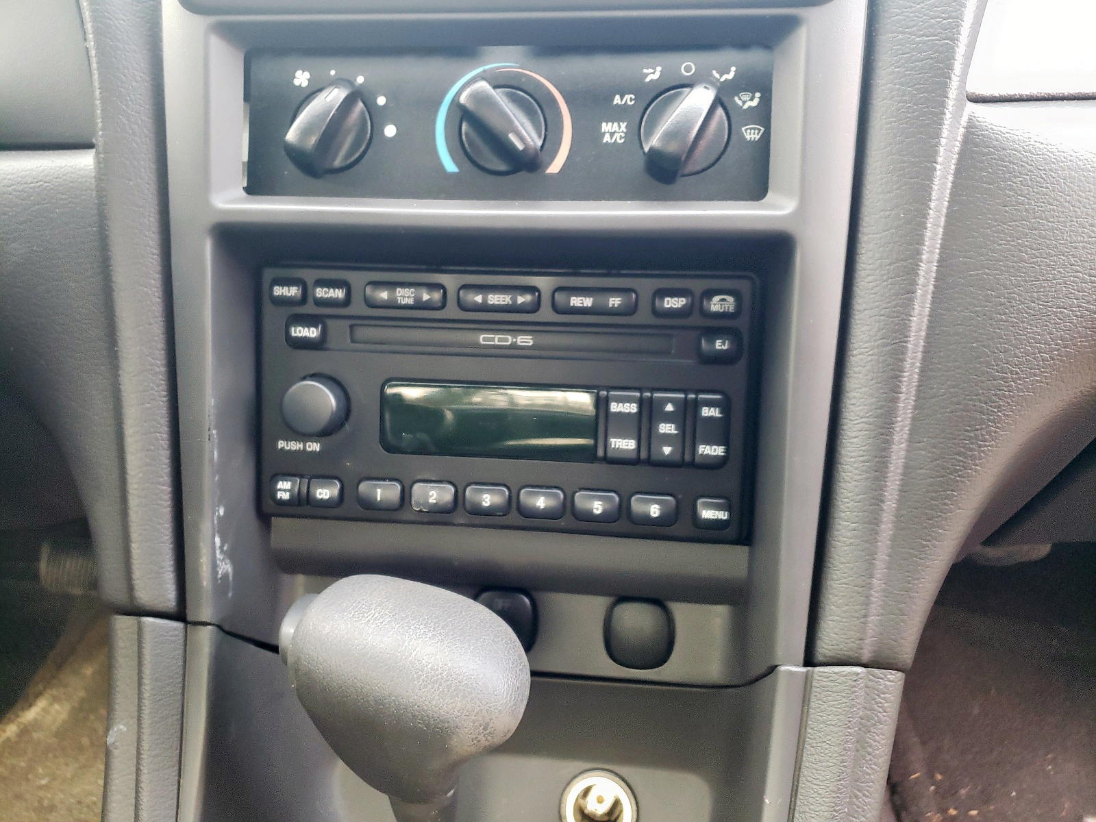 Photo 9 from auction – 2001 FORD MUSTANG with VIN 1FAFP40401F162263