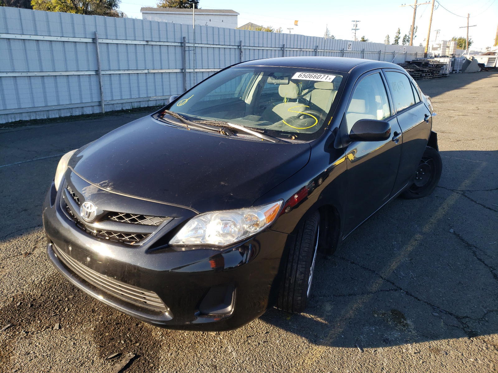 Photo 2 from auction – 2012 TOYOTA COROLLA BA with VIN 5YFBU4EE7CP045875