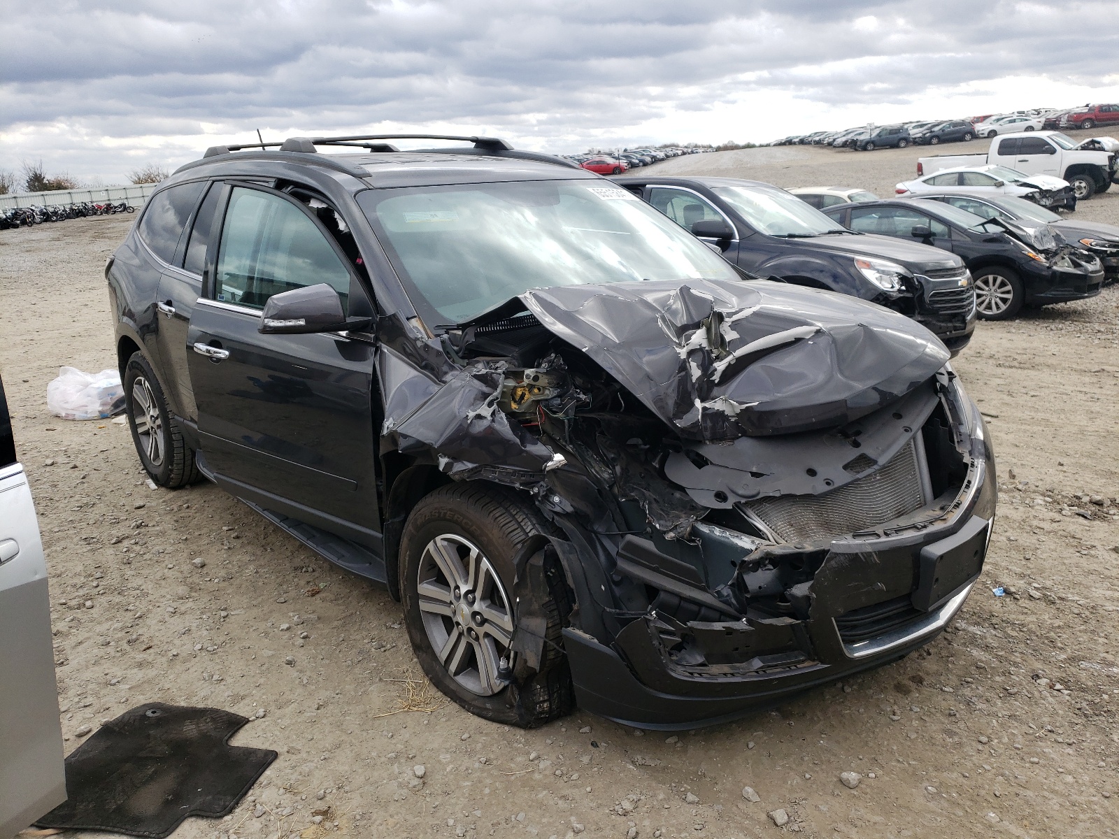 CHEVROLET TRAVERSE L 2017 with VIN 1GNKRHKD1HJ120853 - Photo from auction