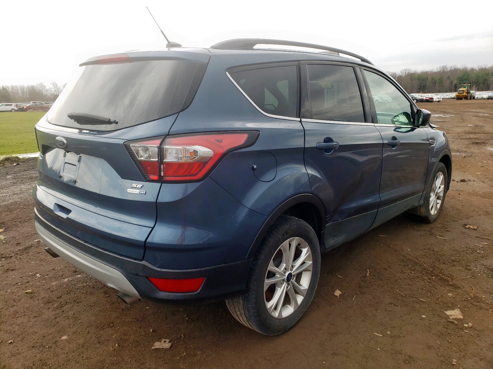 Photo 4 from auction – 2018 FORD ESCAPE SE with VIN 1FMCU9GD8JUC30082