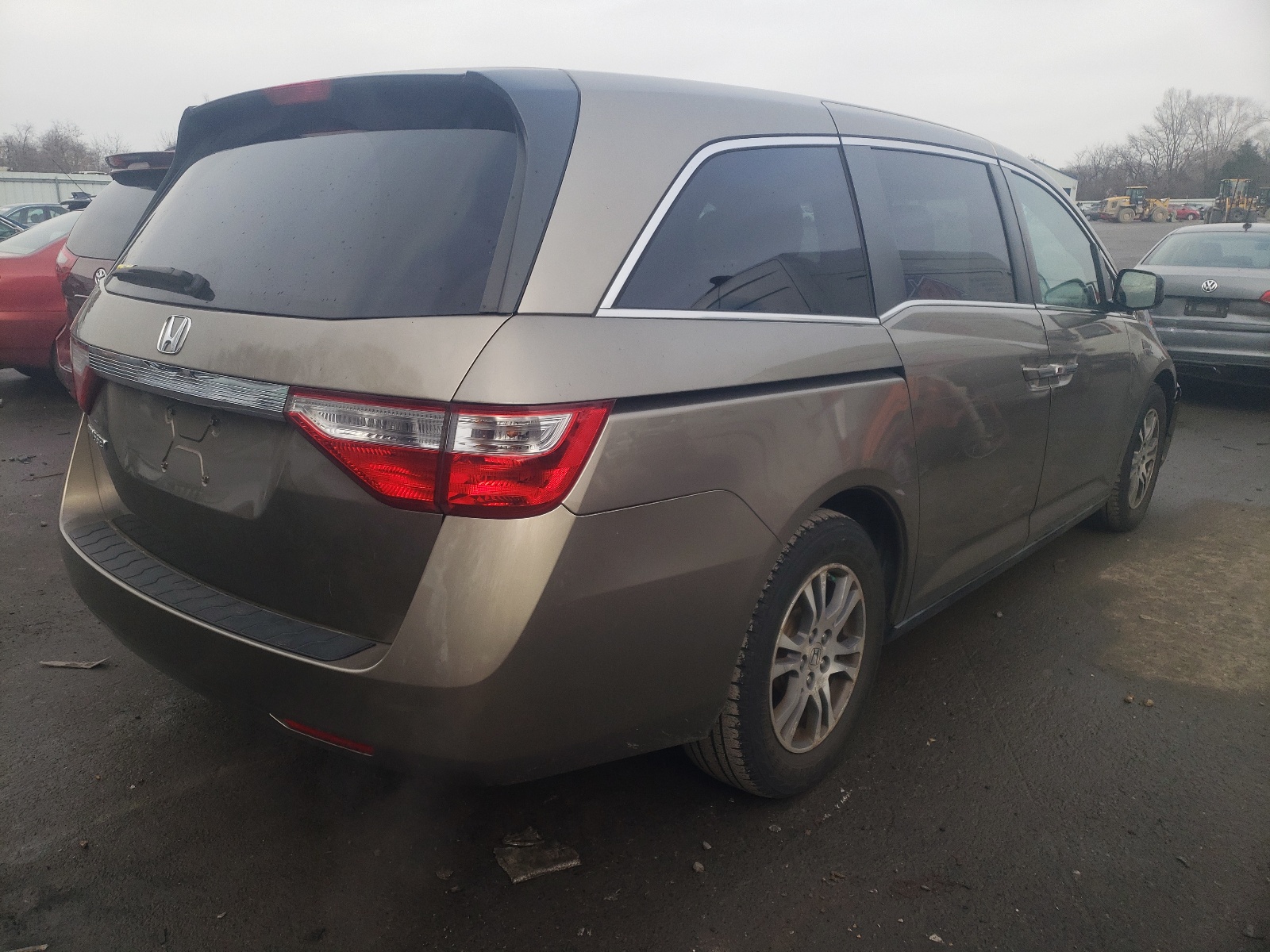 Photo 4 from auction – 2011 HONDA ODYSSEY EX with VIN 5FNRL5H41BB052941