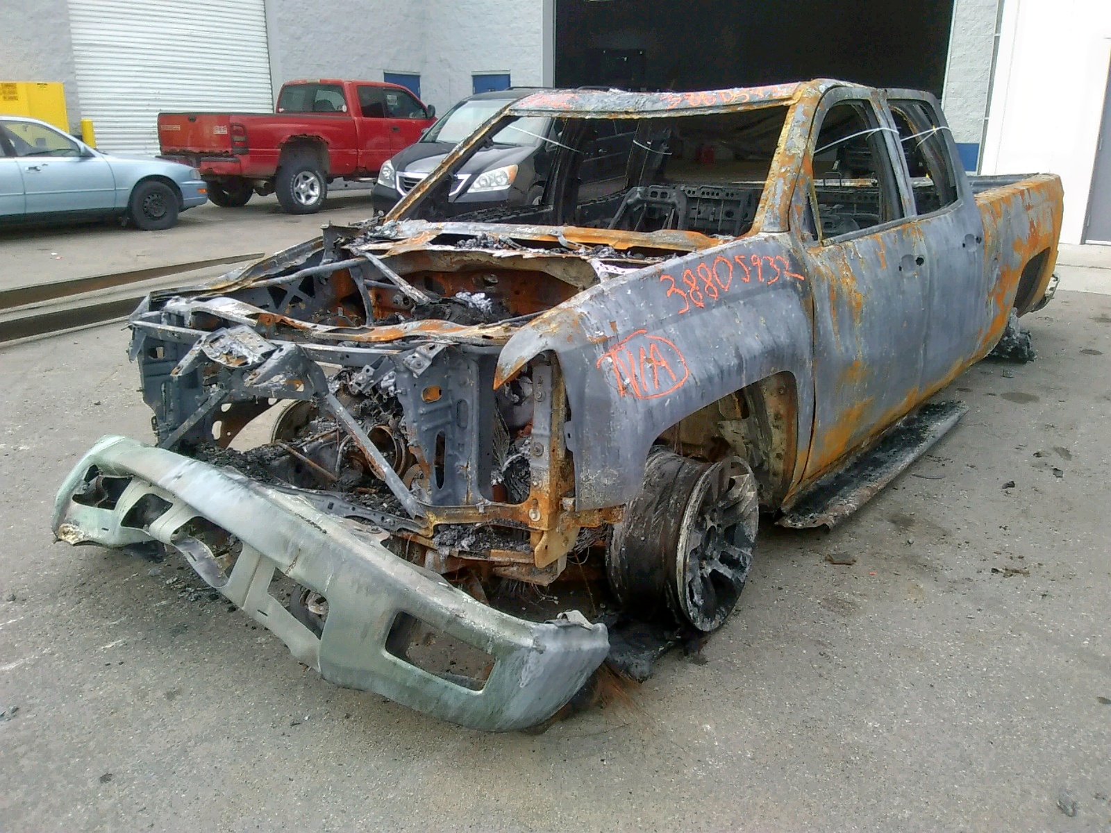 Photo 2 from auction – 2015 CHEVROLET SILVERADO with VIN 1GCVKREC1FZ341158