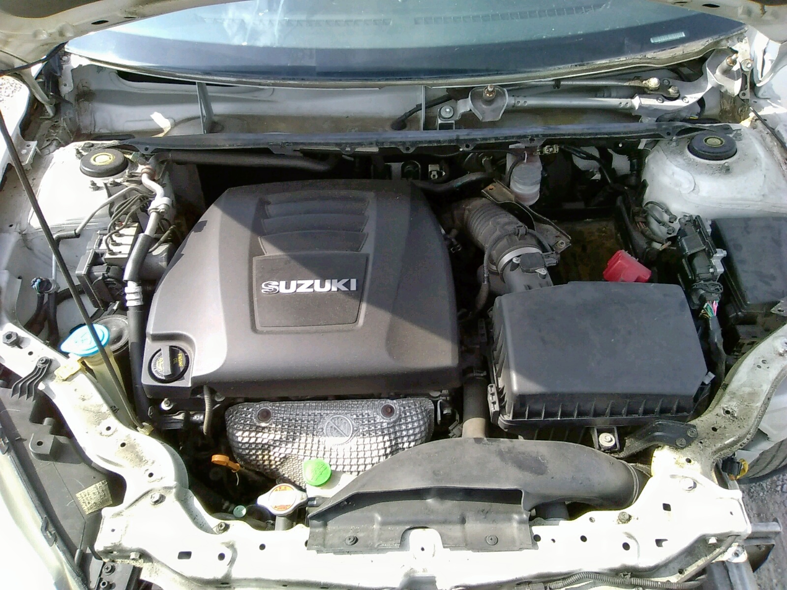 Zdjęcie 17 z aukcji – 2010 SUZUKI KIZASHI S z VIN JS2RF9A13A6100115