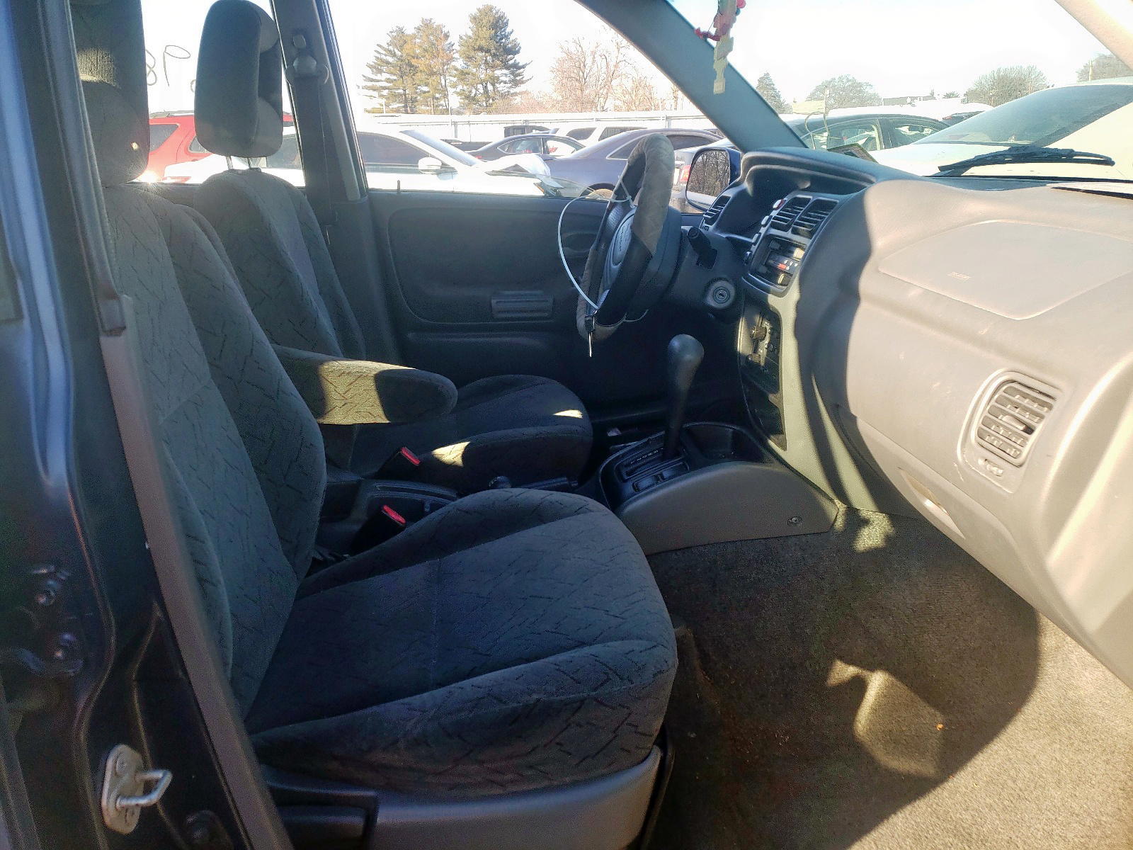 Photo 5 from auction – 2002 CHEVROLET TRACKER LT with VIN 2CNBJ634426931825