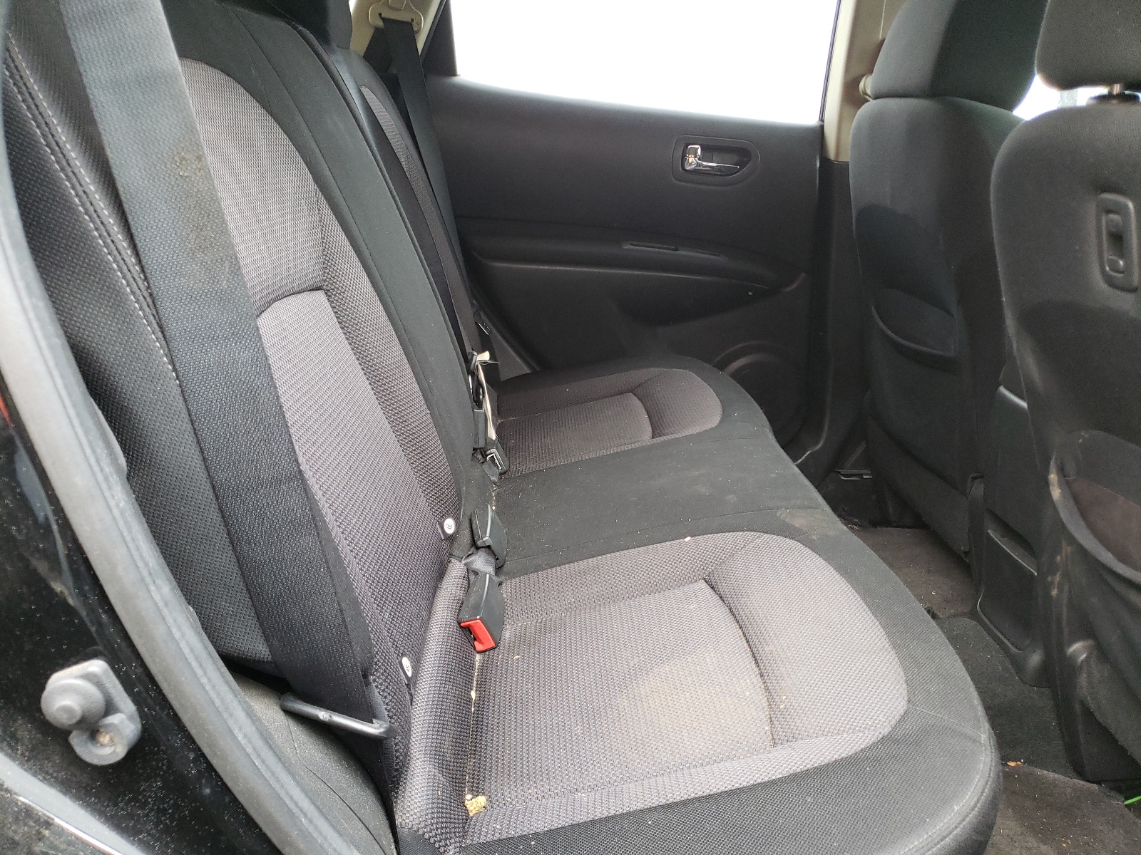 Photo 6 from auction – 2011 NISSAN ROGUE S with VIN JN8AS5MV6BW666804
