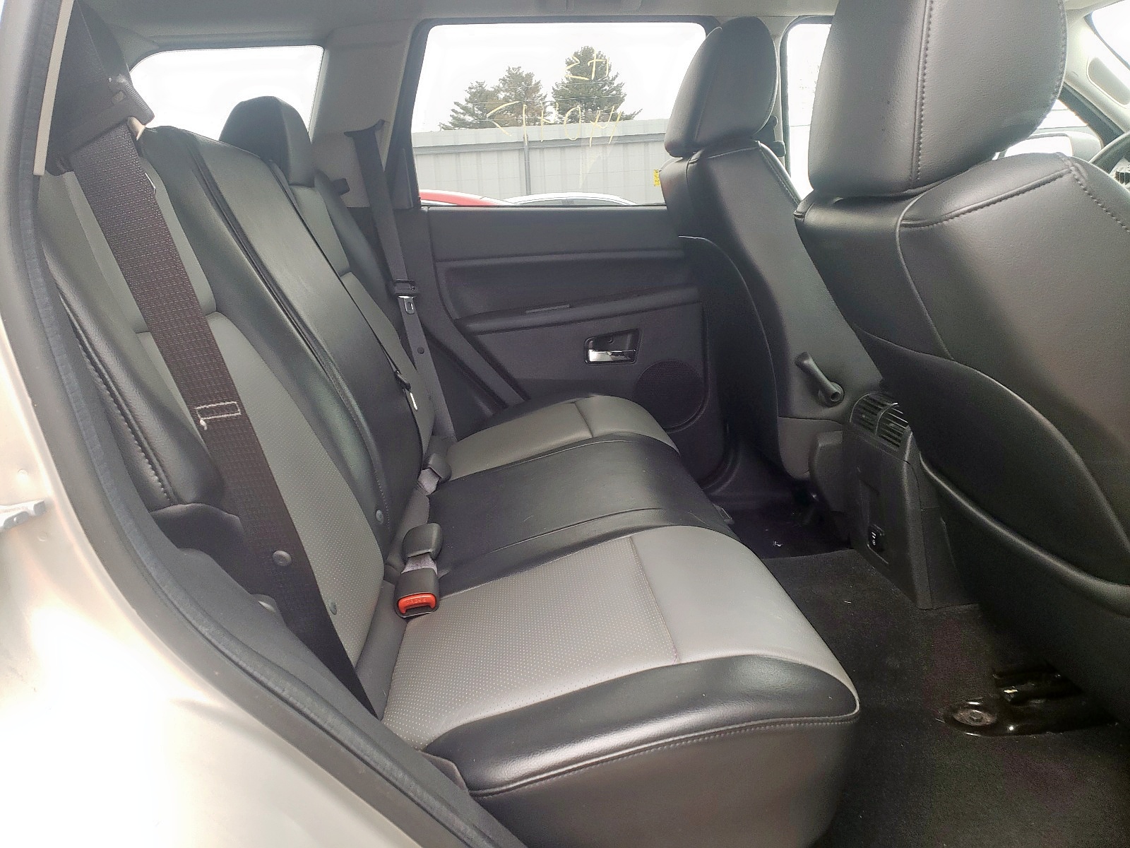Photo 6 from auction – 2010 JEEP GRAND CHER with VIN 1J4PR4GK8AC135451