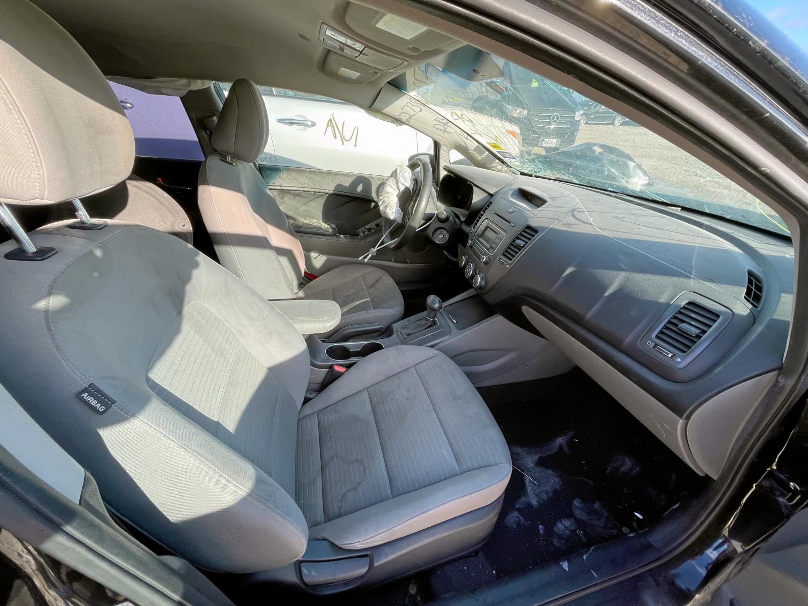Photo 5 from auction – 2014 KIA FORTE LX with VIN KNAFX4A69E5227386