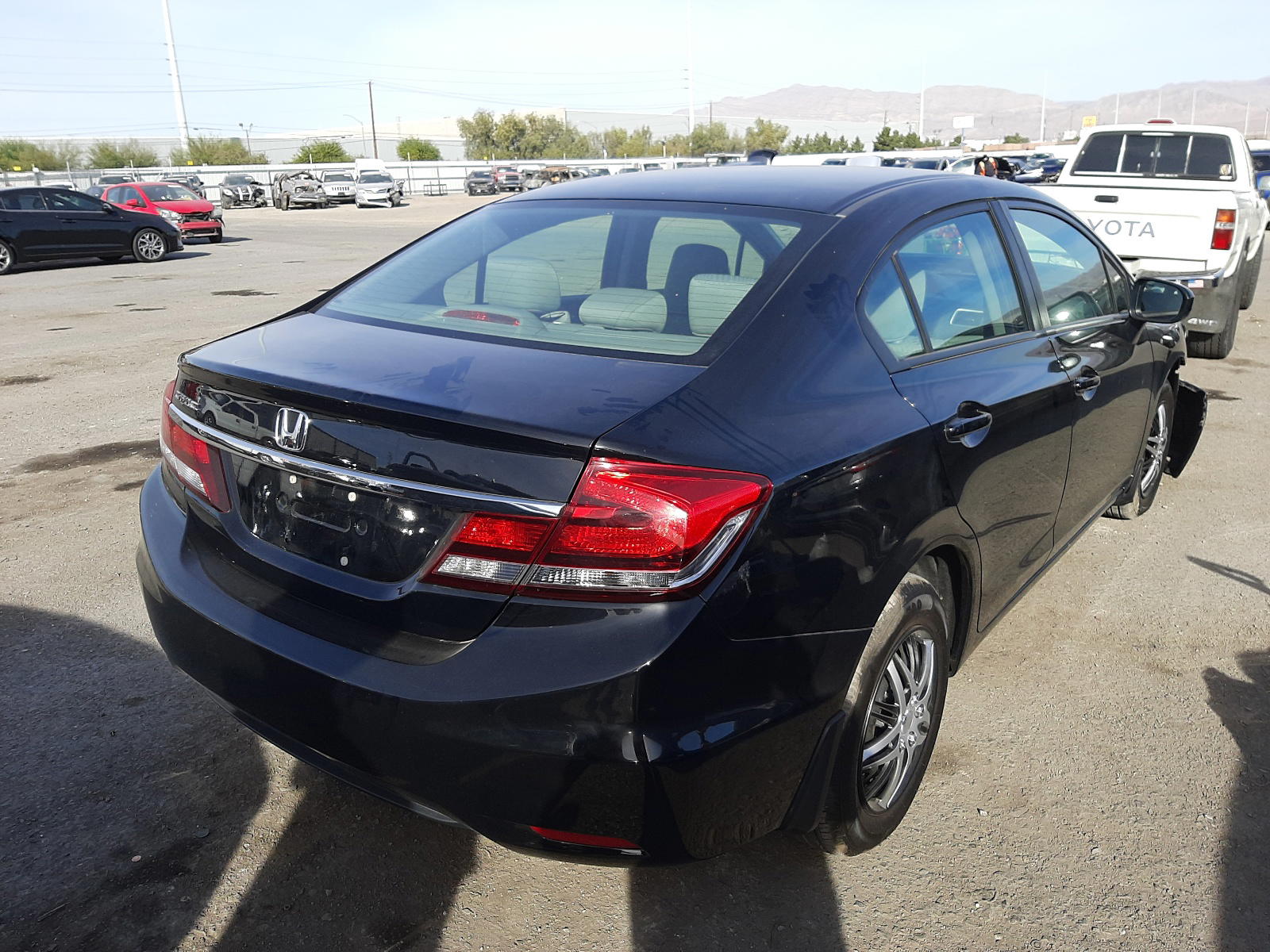 Photo 4 from auction – 2015 HONDA CIVIC LX with VIN 19XFB2F56FE029909