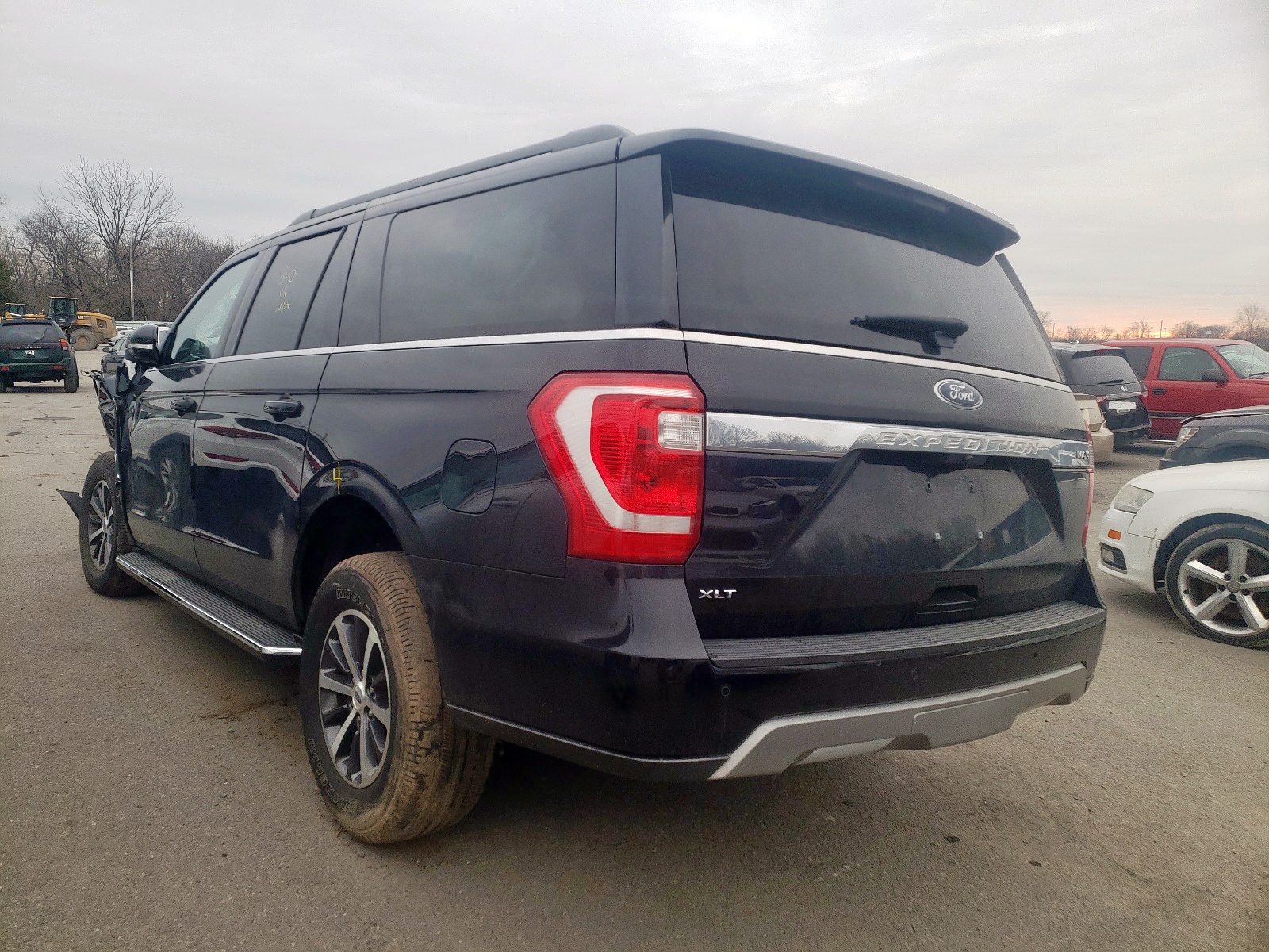 Photo 3 from auction – 2020 FORD EXPEDITION with VIN 1FMJK1JT6LEA49543