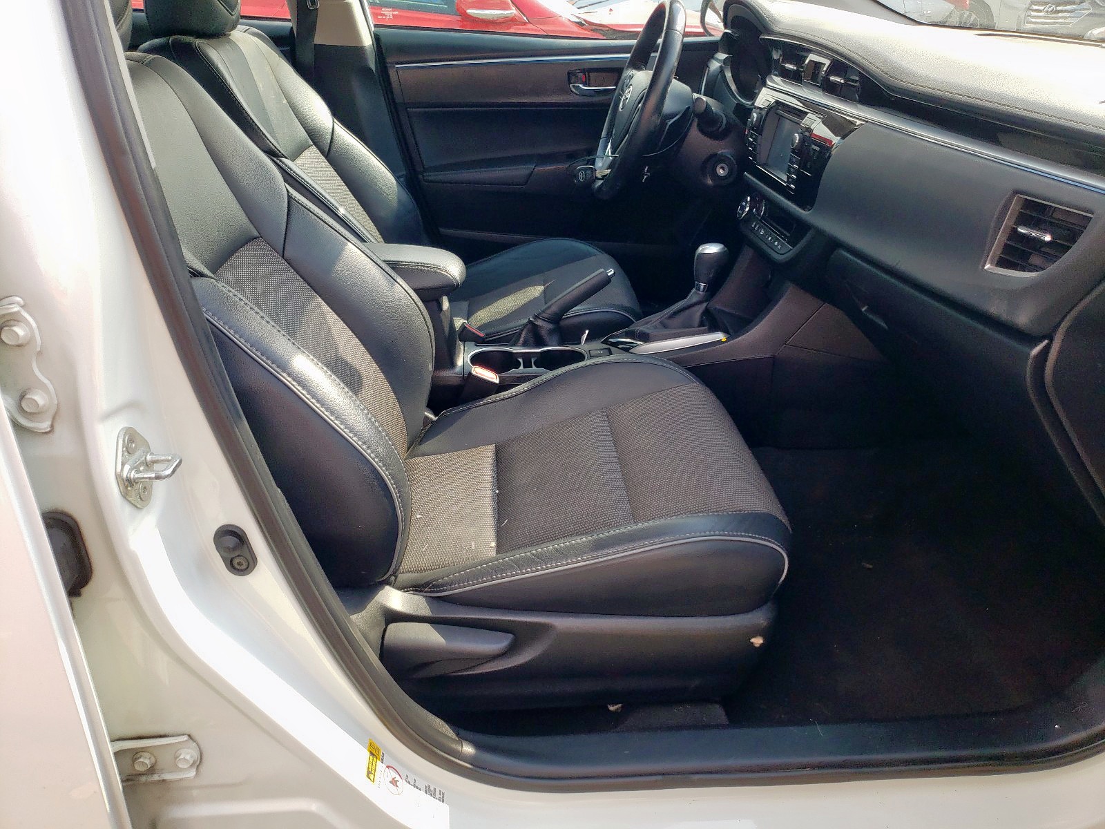 Photo 5 from auction – 2015 TOYOTA COROLLA L with VIN 2T1BURHE9FC444140