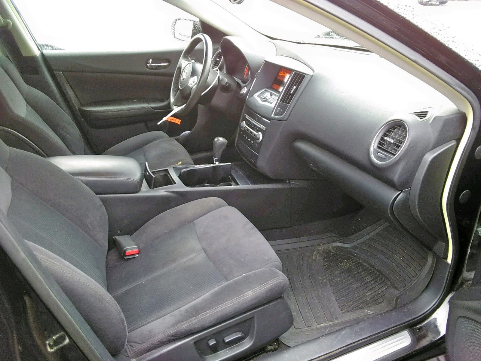 Photo 5 from auction – 2014 NISSAN MAXIMA S with VIN 1N4AA5AP3EC470691