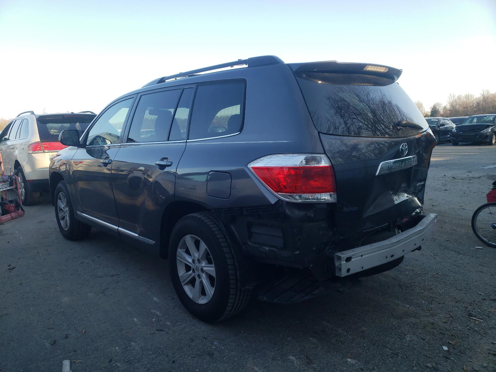 Photo 3 from auction – 2012 TOYOTA HIGHLANDER with VIN 5TDBK3EH8CS142469