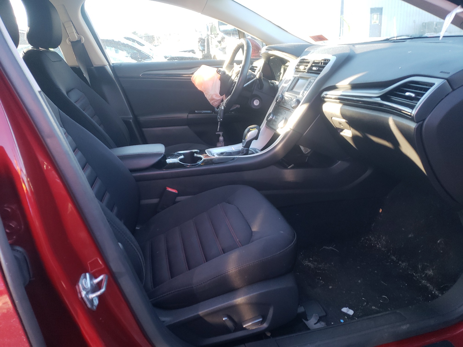 Photo 5 from auction – 2015 FORD FUSION SE with VIN 3FA6P0T95FR201990