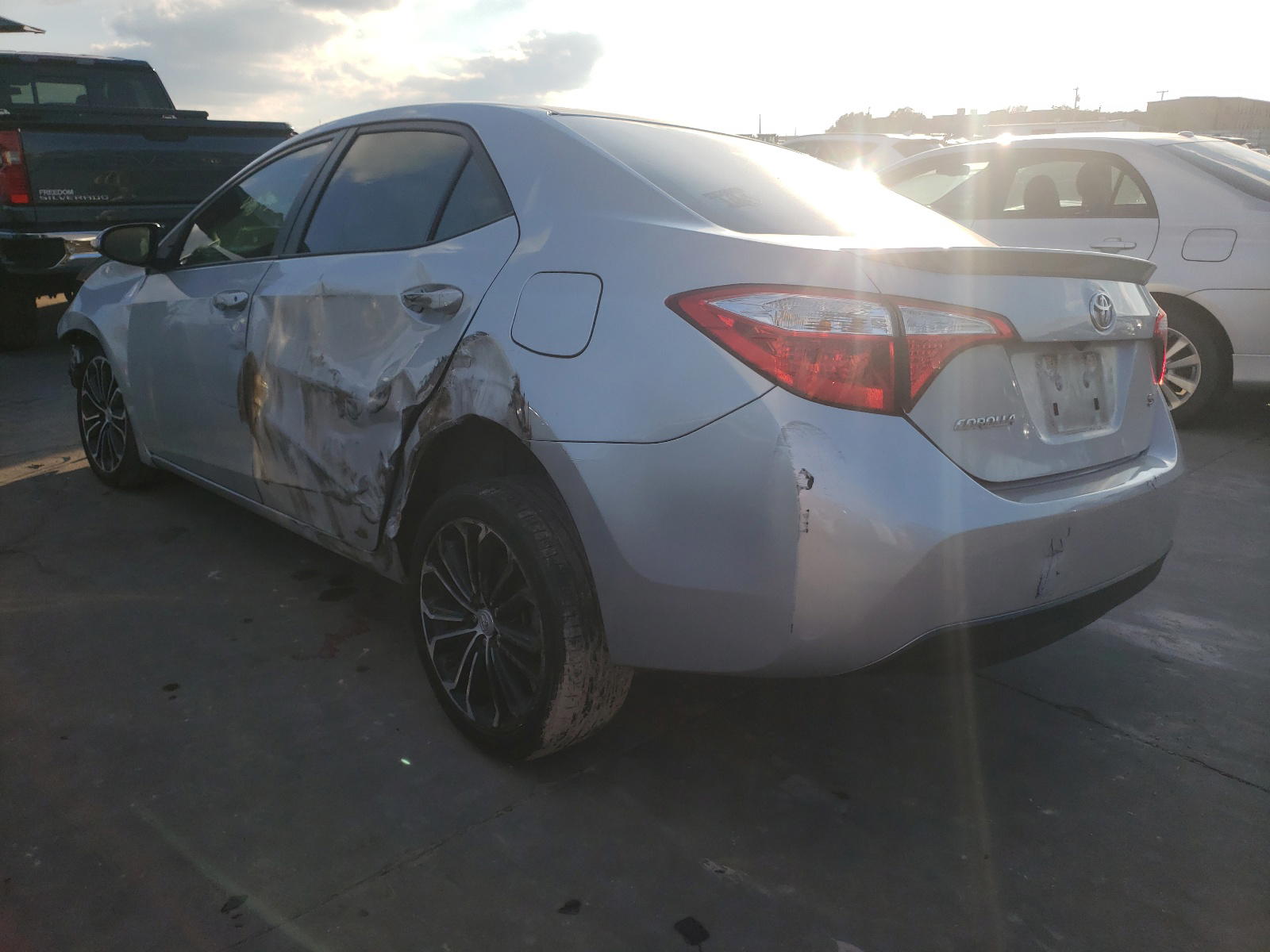 Photo 3 from auction – 2016 TOYOTA COROLLA L with VIN 5YFBURHE8GP511442
