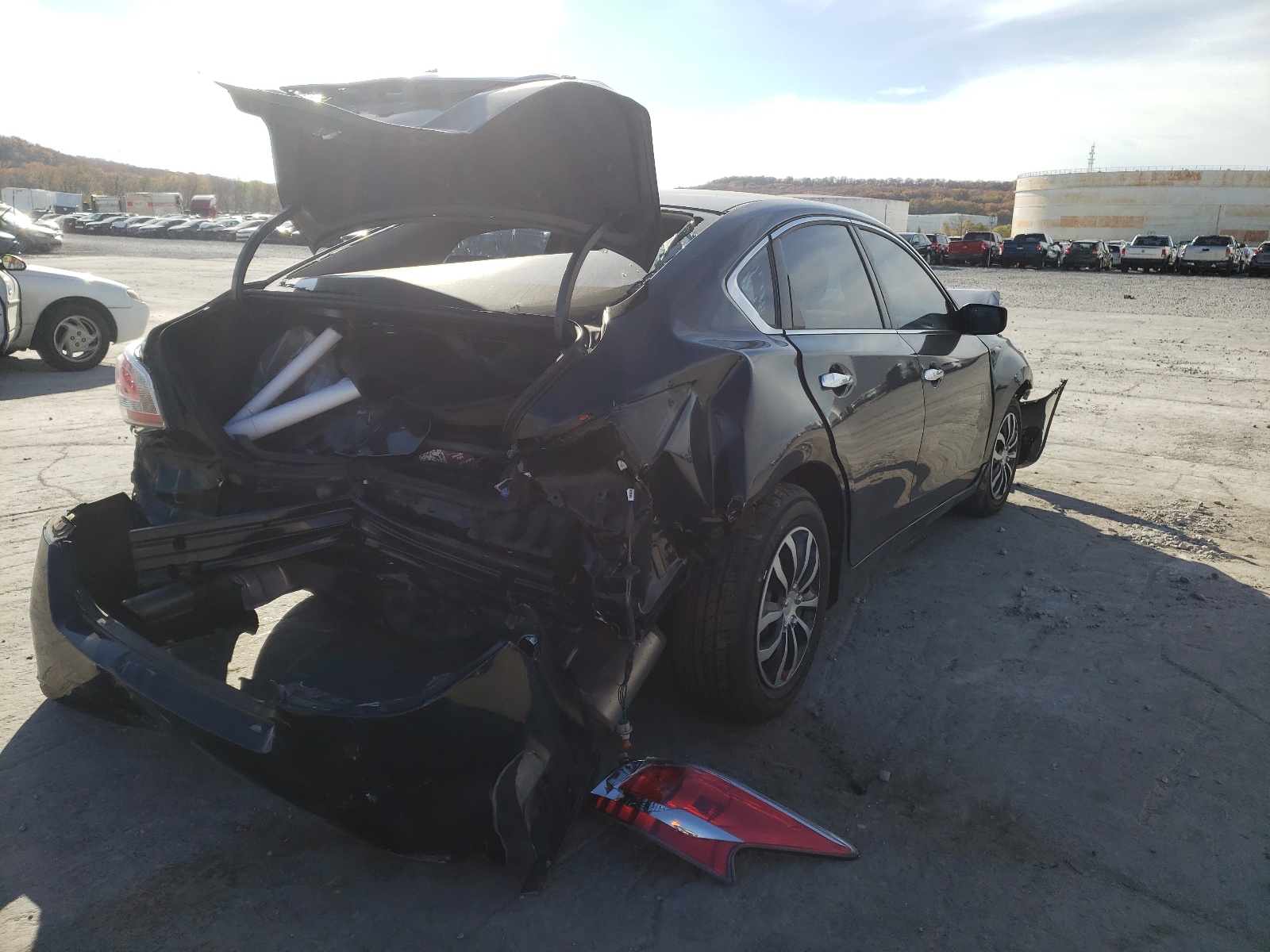 Photo 4 from auction – 2015 NISSAN ALTIMA 2.5 with VIN 1N4AL3AP2FN375303