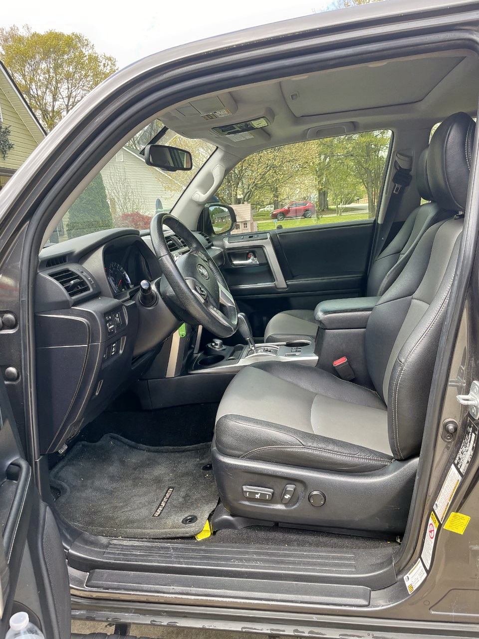 Photo 5 from auction – 2015 TOYOTA 4RUNNER SR with VIN JTEBU5JR0F5226456