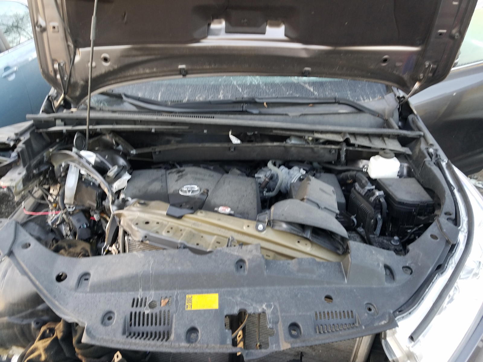 Photo 7 from auction – 2019 TOYOTA HIGHLANDER with VIN 5TDBZRFH6KS970287