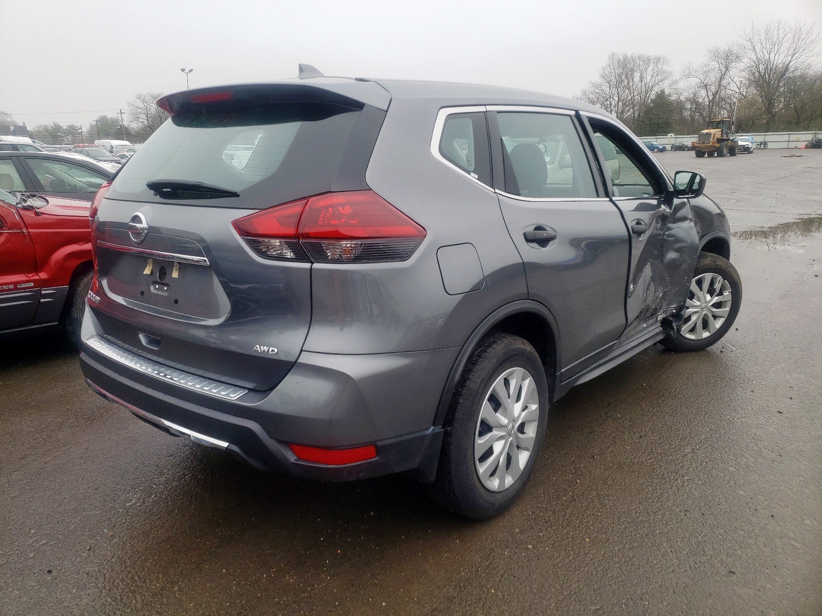 Photo 4 from auction – 2018 NISSAN ROGUE S with VIN 5N1AT2MVXJC769114
