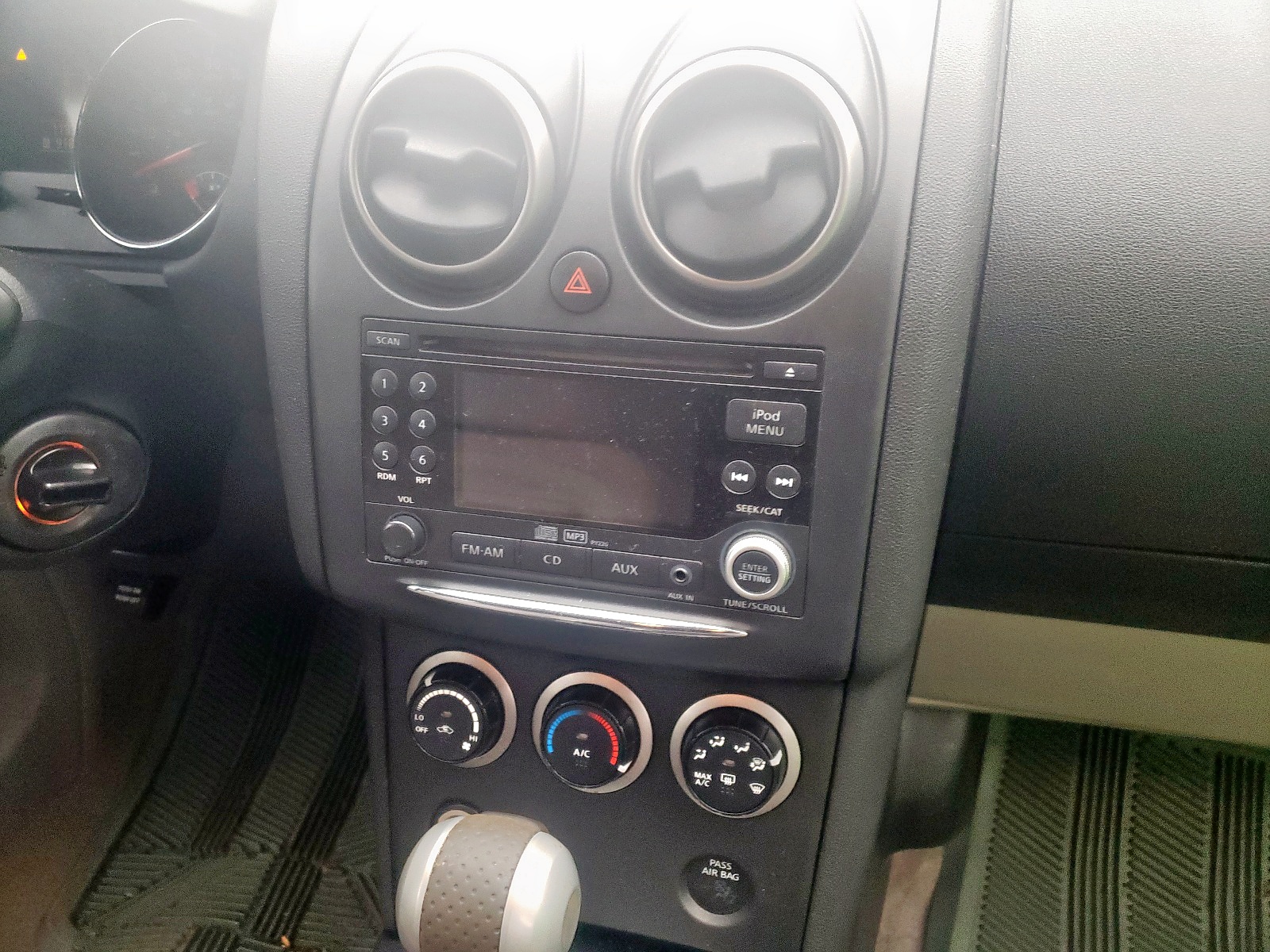 Photo 9 from auction – 2011 NISSAN ROGUE S with VIN JN8AS5MV9BW686531