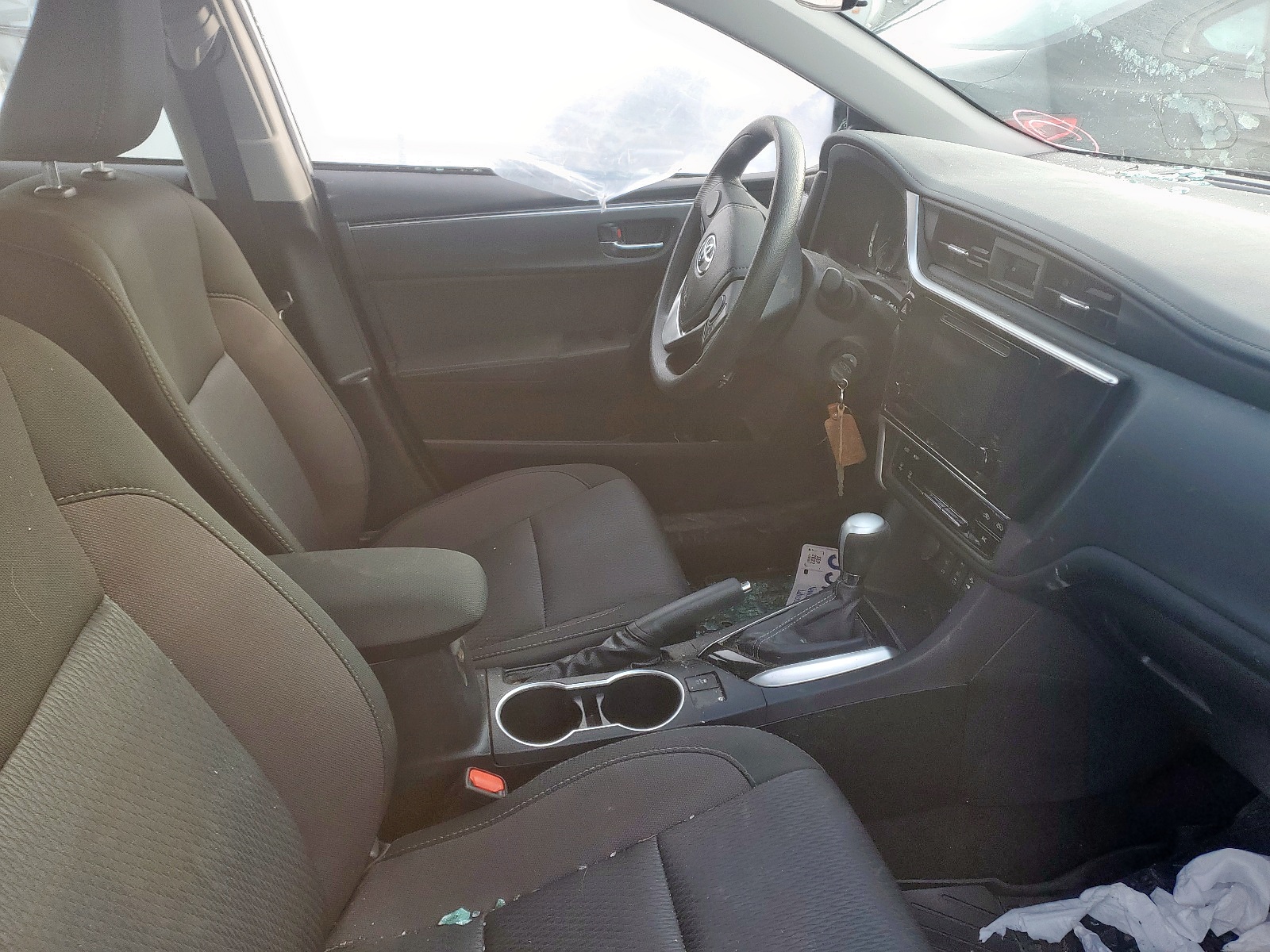Photo 5 from auction – 2018 TOYOTA COROLLA L with VIN 2T1BURHE8JC097022