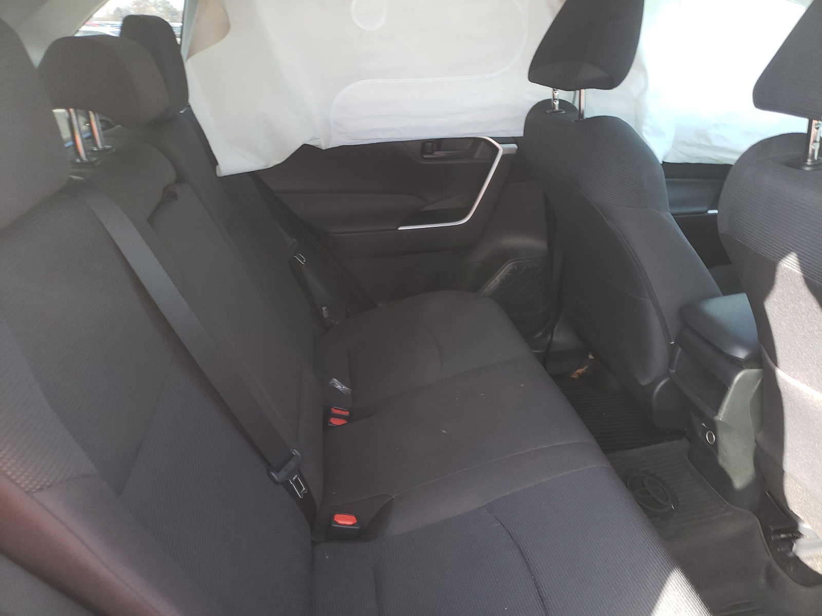 Photo 6 from auction – 2021 TOYOTA RAV4 LE with VIN 2T3K1RFV1MW158670