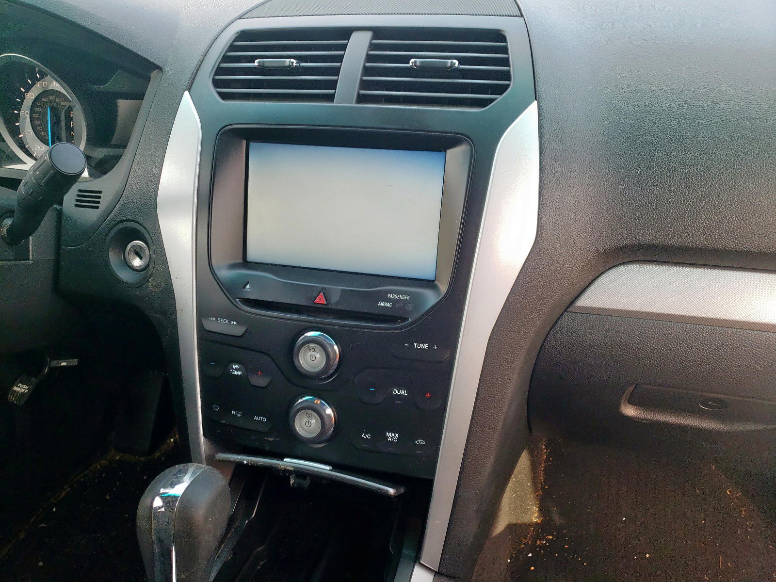 Photo 9 from auction – 2015 FORD EXPLORER X with VIN 1FM5K8D80FGB45596