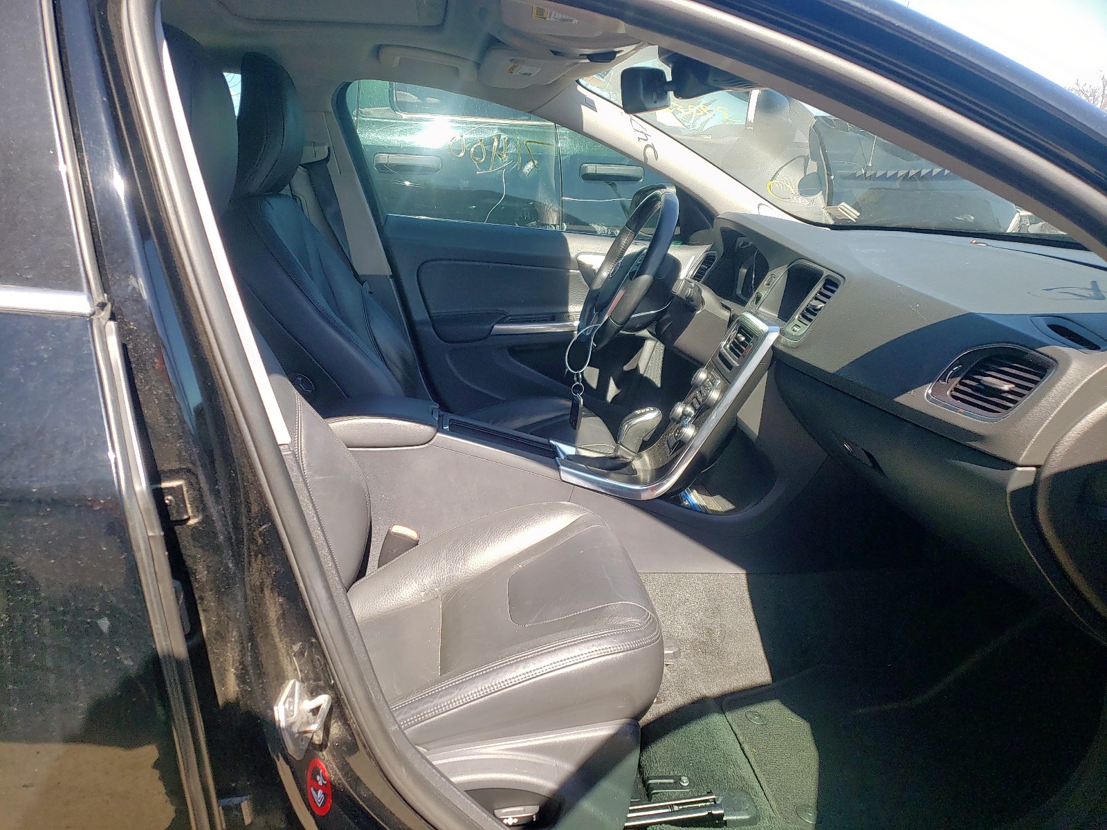 Photo 5 from auction – 2014 VOLVO S60 T5 with VIN YV1612FS0E1295057