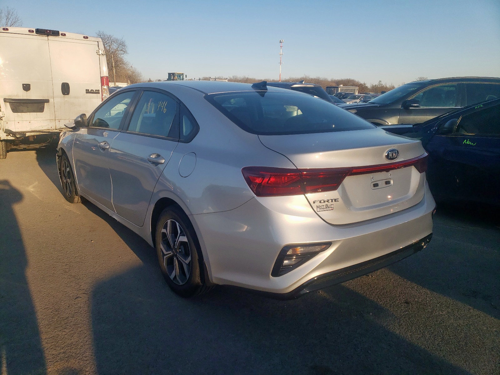Photo 3 from auction – 2019 KIA FORTE FE with VIN 3KPF24AD6KE107173