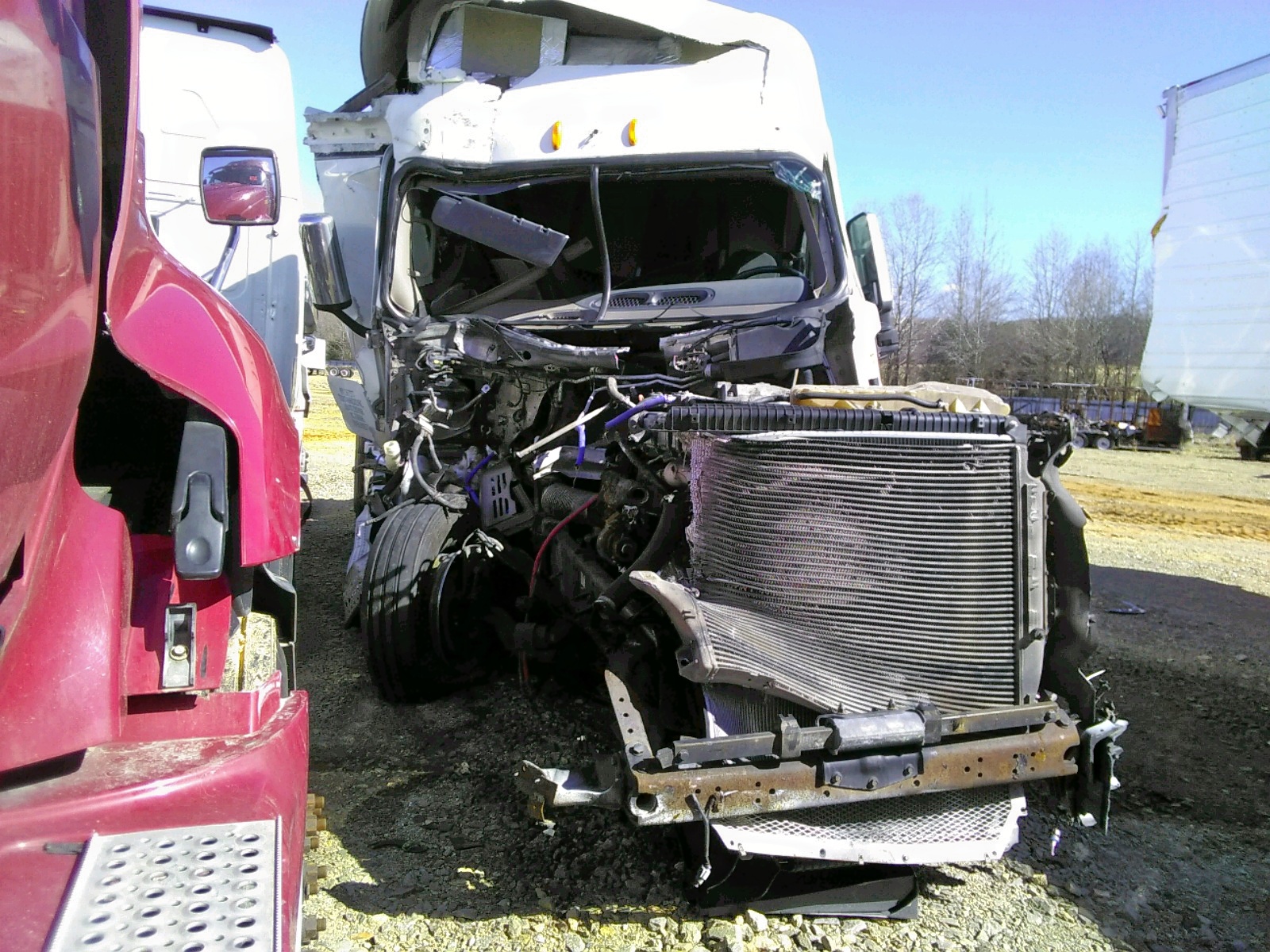 Photo 1 from auction – 2009 FREIGHTLINER CASCADIA 1 with VIN 1FUJGLDR09LAH8579