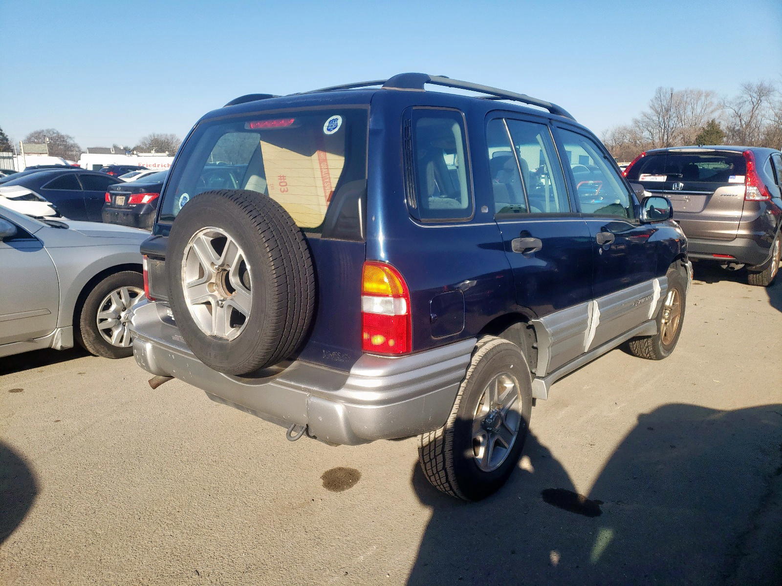 Photo 4 from auction – 2002 CHEVROLET TRACKER LT with VIN 2CNBJ634426931825