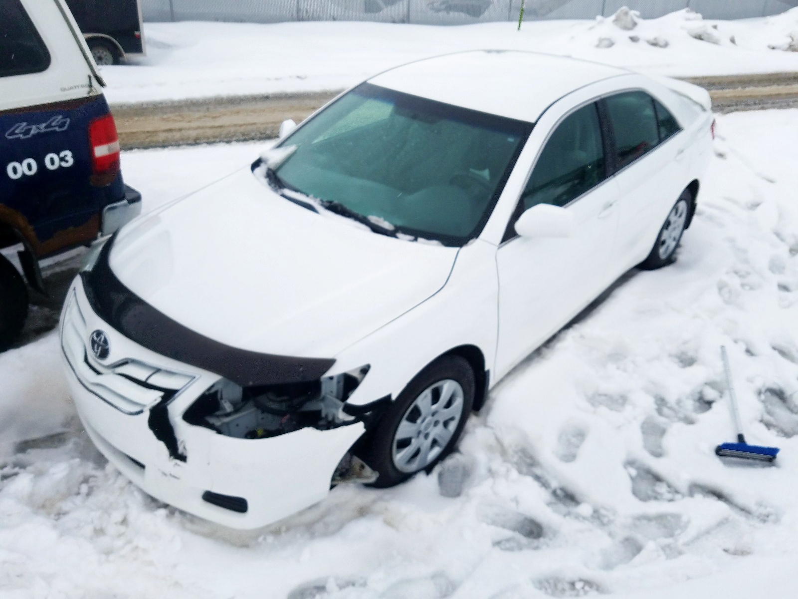 Photo 2 from auction – 2010 TOYOTA CAMRY BASE with VIN 4T1BF3EKXAU577840