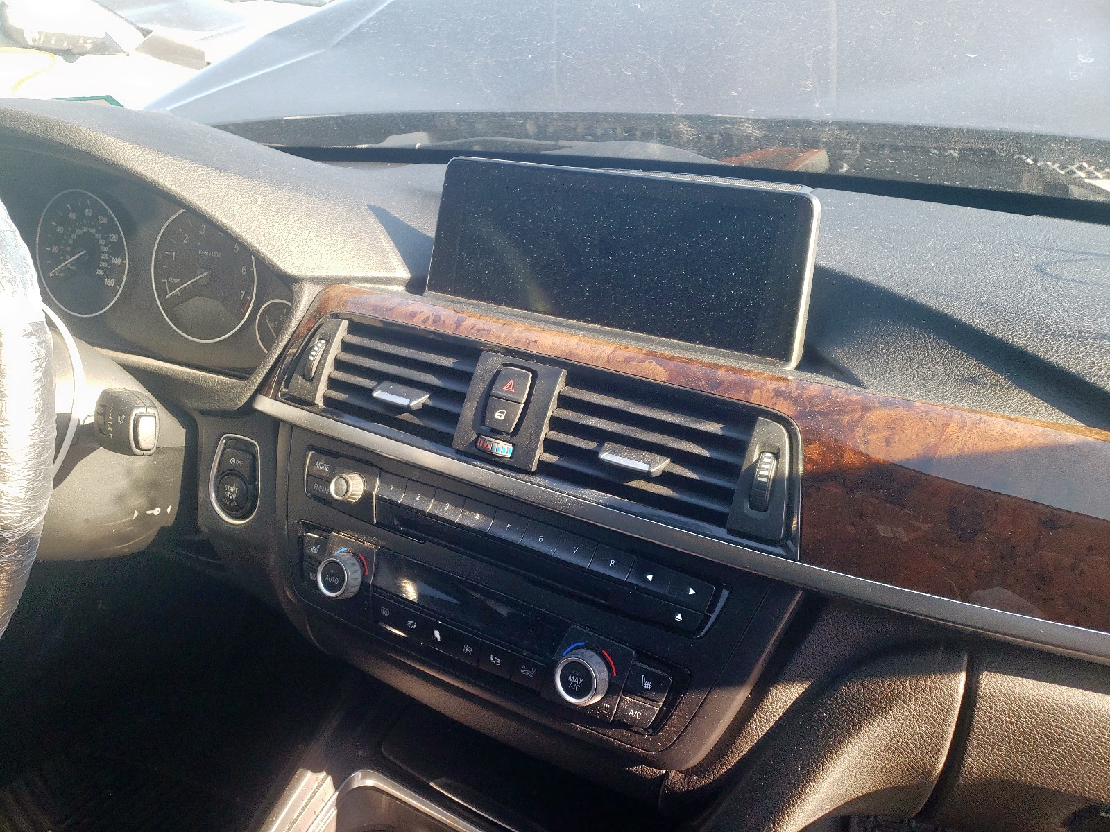 Photo 9 from auction – 2014 BMW 328 XI SUL with VIN WBA3B5C53EF958756