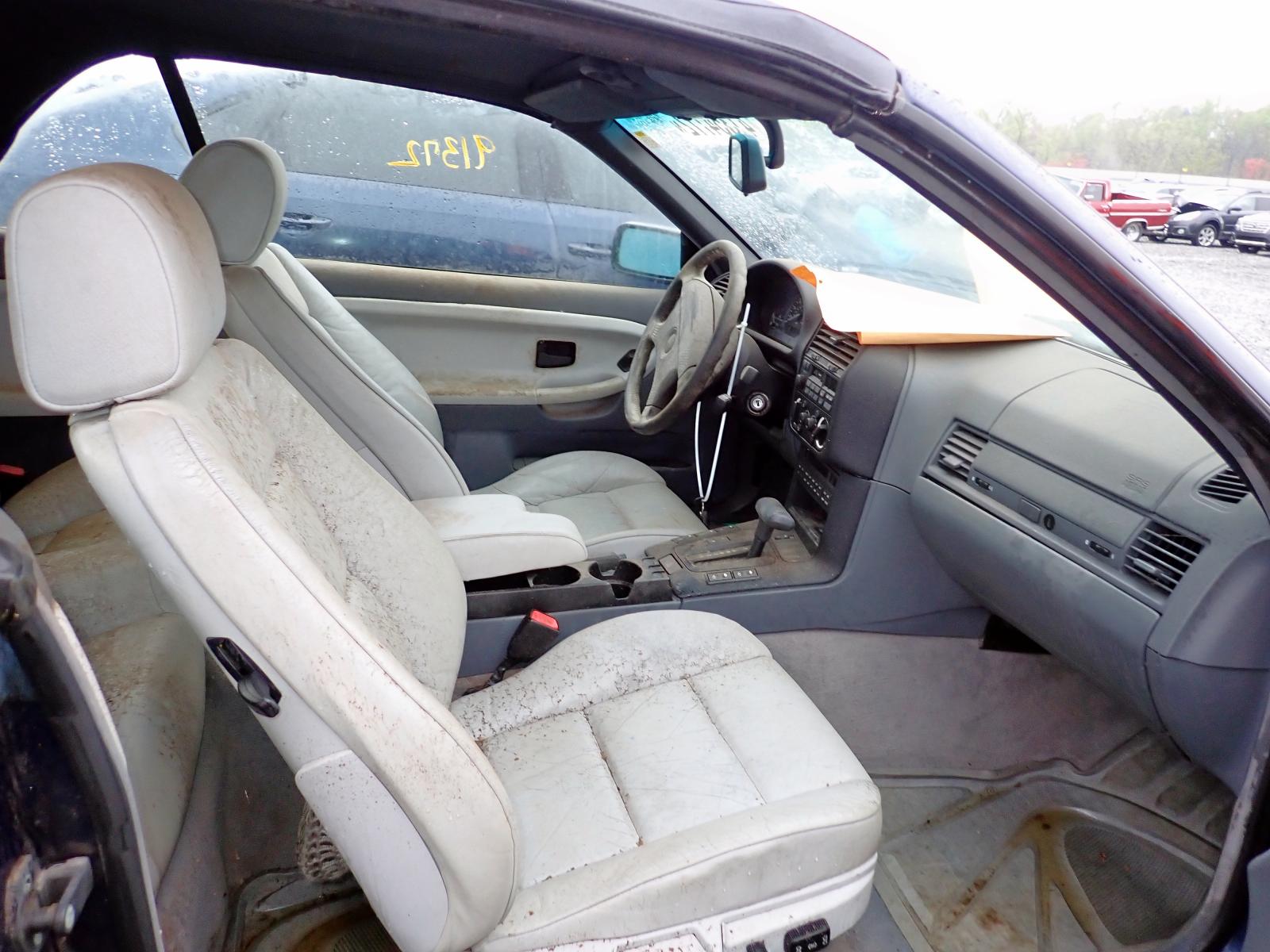 Photo 5 from auction – 1994 BMW 325 IC AUT with VIN WBABJ6326RJD37270
