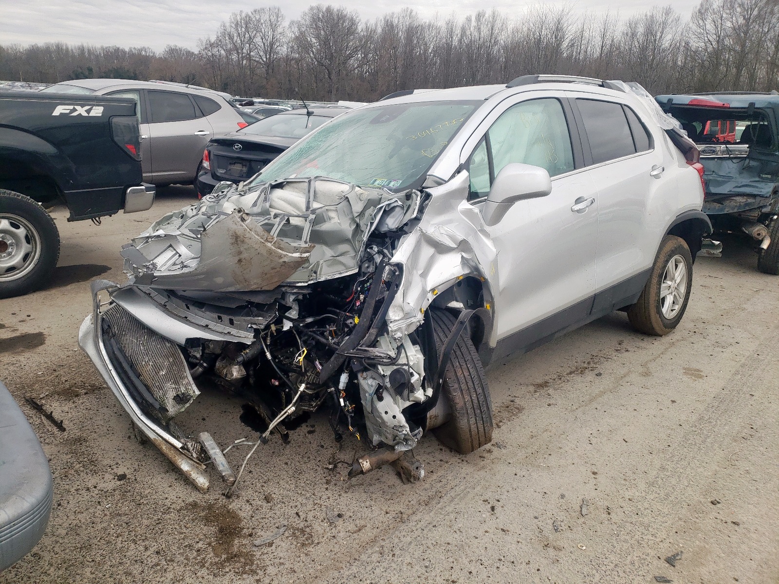 Photo 2 from auction – 2020 CHEVROLET TRAX 1LT with VIN KL7CJPSB4LB024373