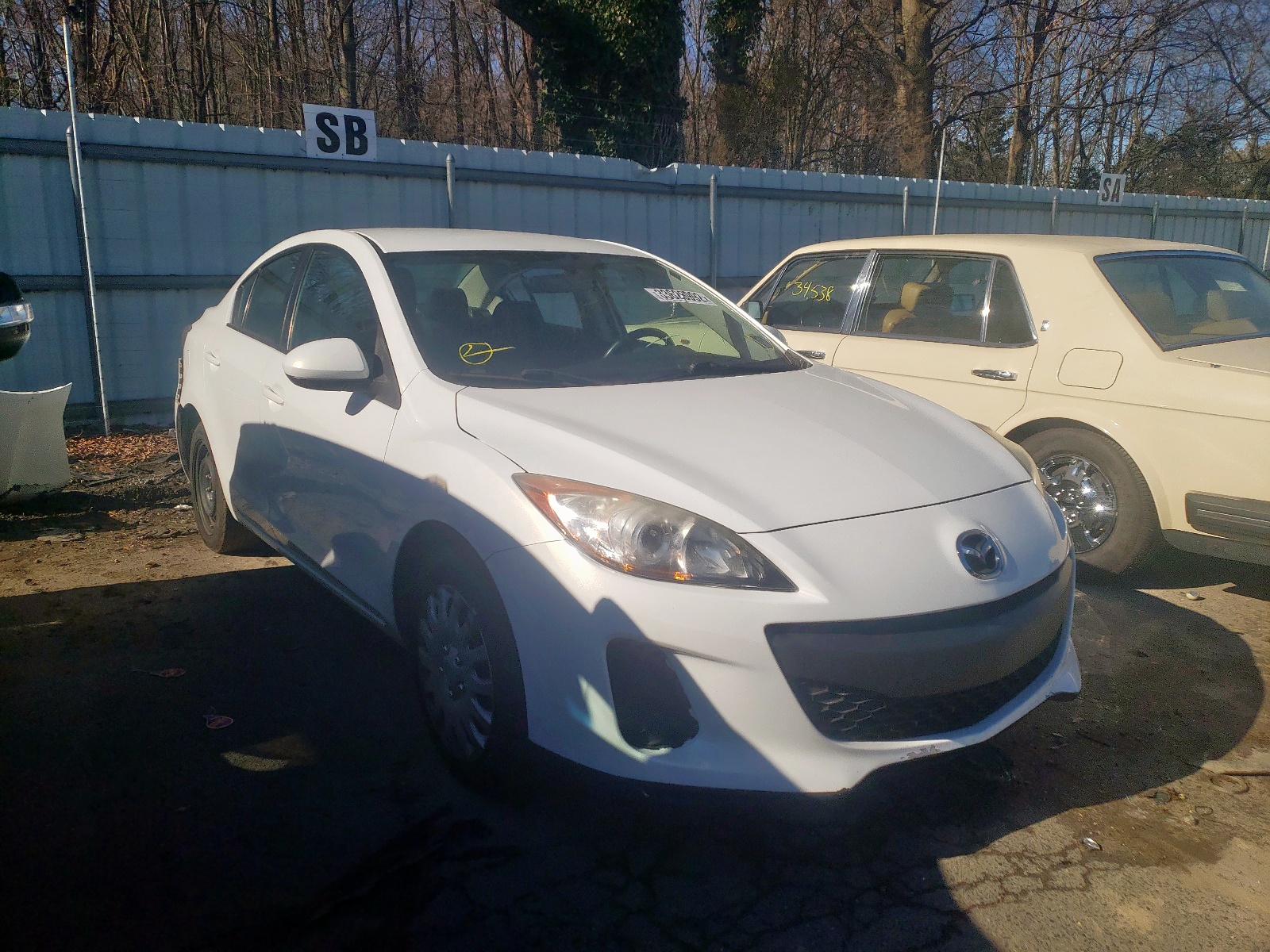 MAZDA 3 I 2013 with VIN JM1BL1TF0D1773816 - Photo from auction
