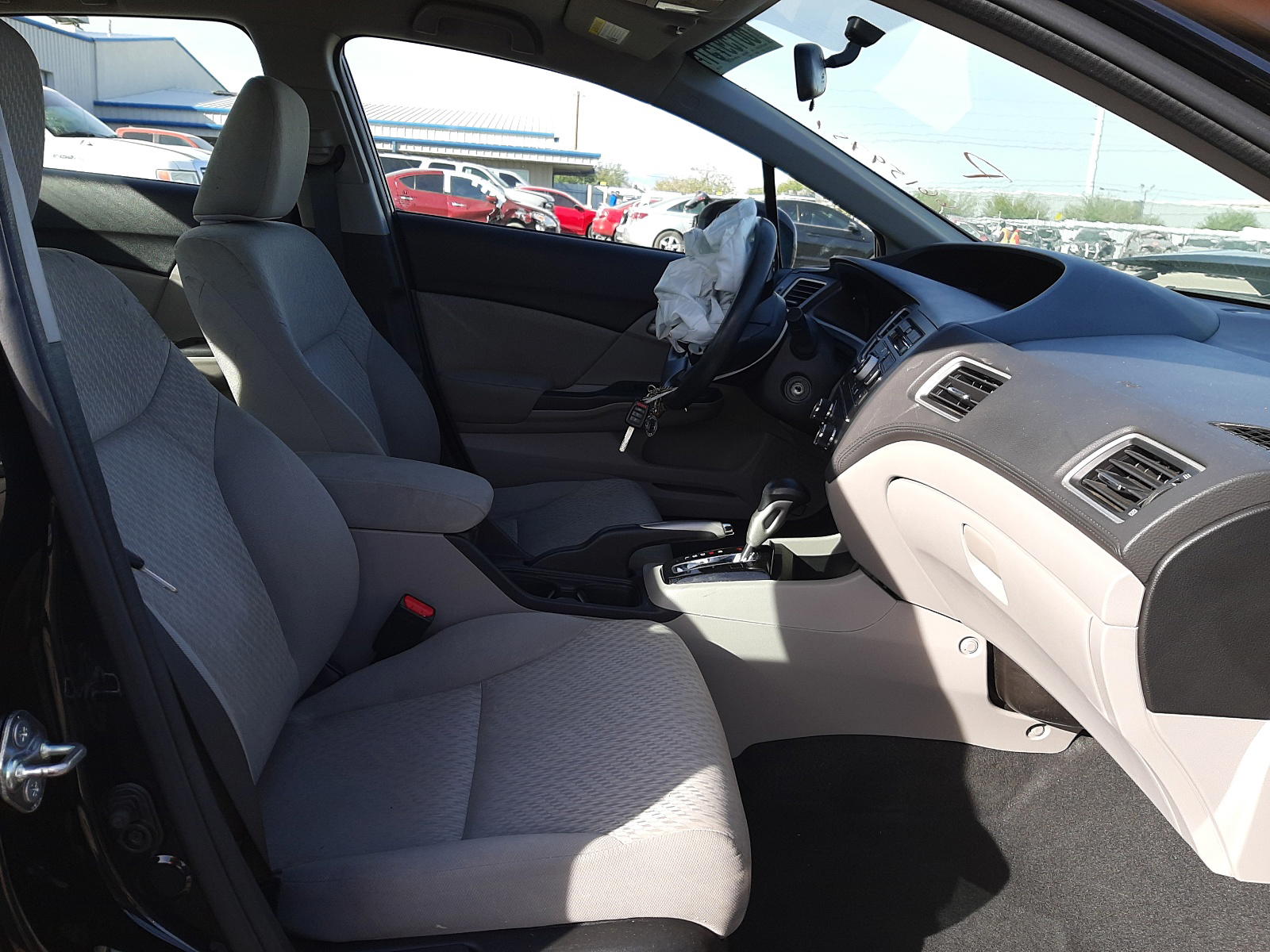 Photo 5 from auction – 2015 HONDA CIVIC LX with VIN 19XFB2F56FE029909