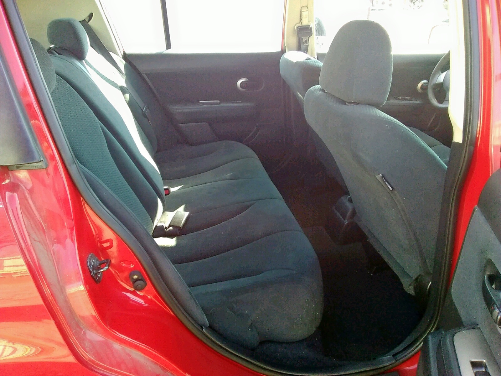 Photo 6 from auction – 2010 NISSAN VERSA S with VIN 3N1BC1CP9AL353262