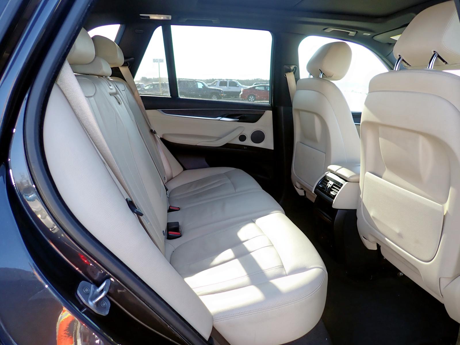 Photo 6 from auction – 2017 BMW X5 XDRIVE3 with VIN 5UXKR0C5XH0U54059