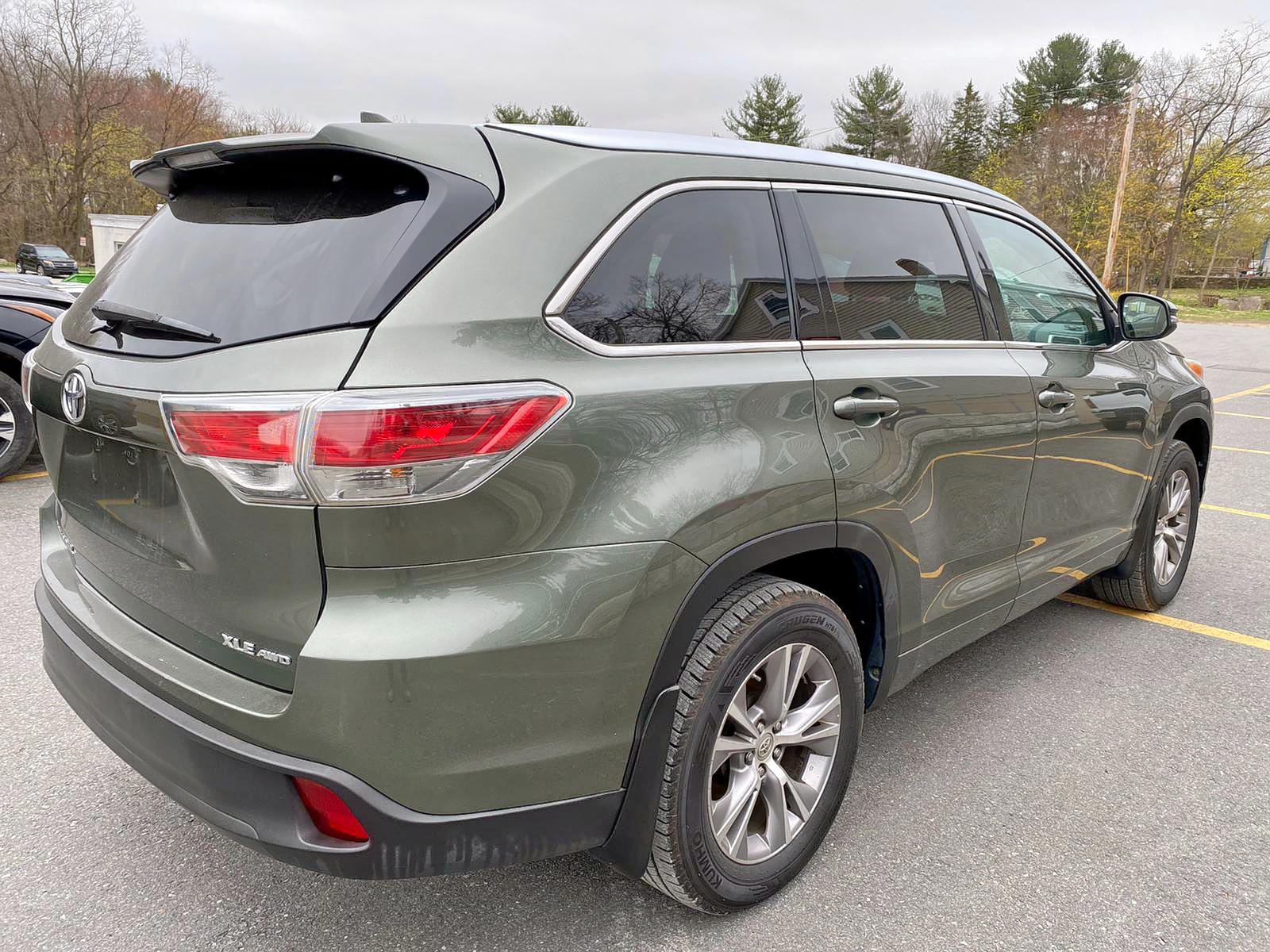 Photo 4 from auction – 2014 TOYOTA HIGHLANDER with VIN 5TDJKRFH1ES028927