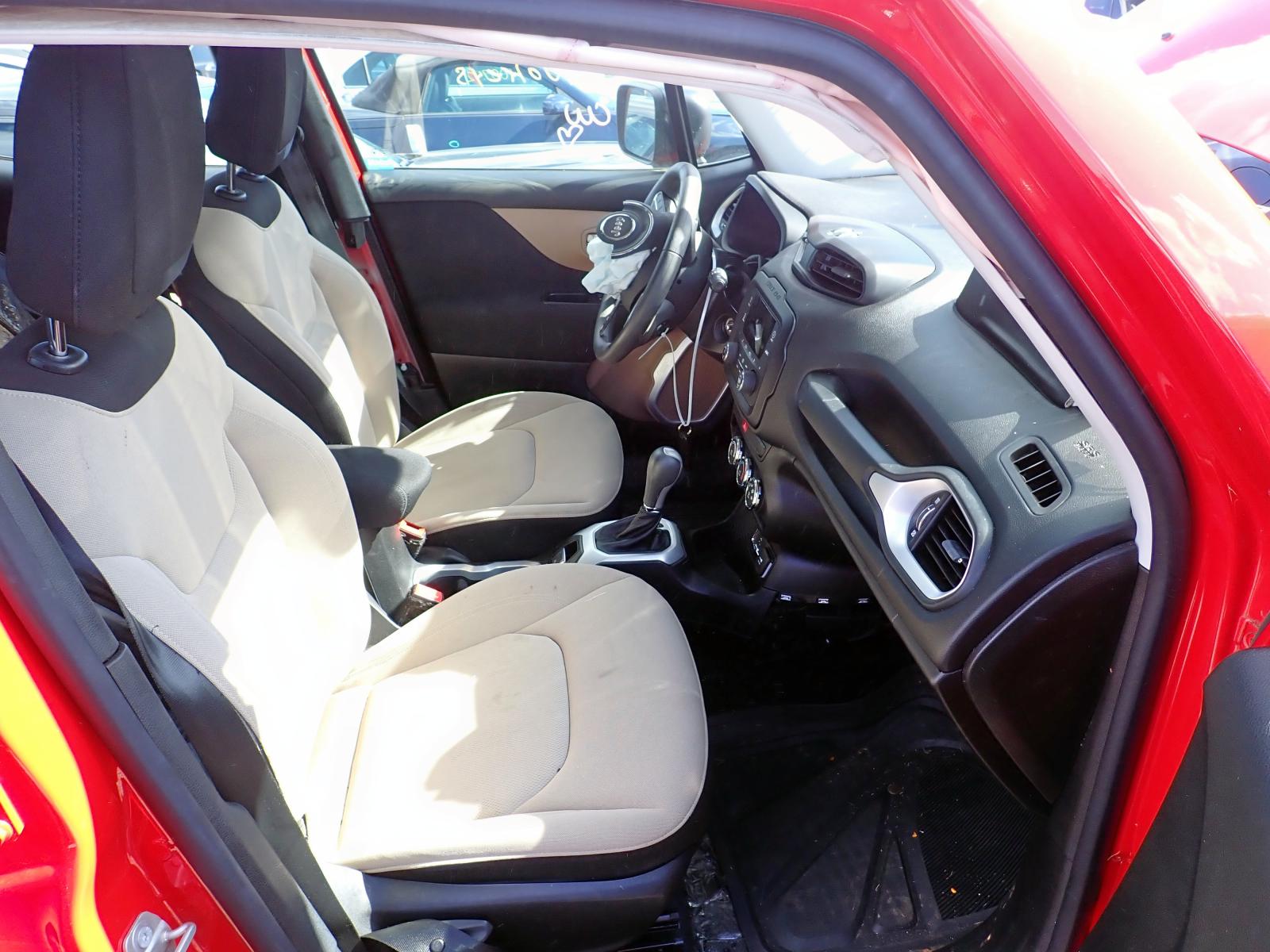 Photo 5 from auction – 2015 JEEP RENEGADE S with VIN ZACCJAAT0FPB71219