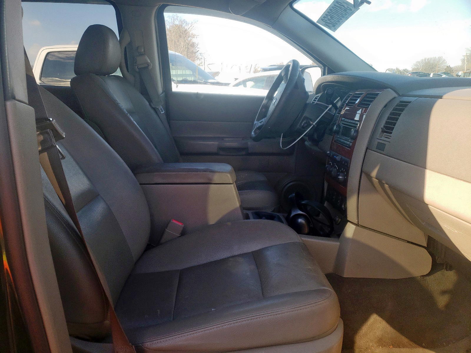 Photo 5 from auction – 2005 DODGE DURANGO SL with VIN 1D4HB48D25F590298