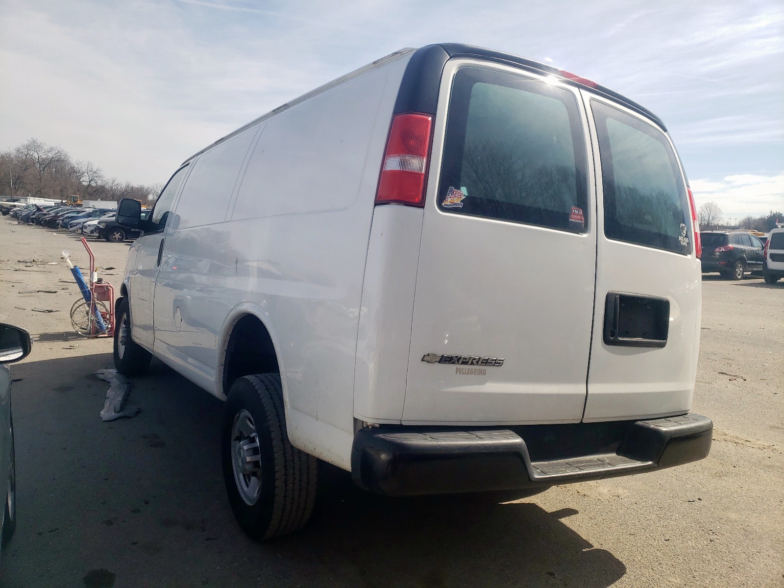 Photo 3 from auction – 2016 CHEVROLET EXPRESS G2 with VIN 1GCWGAFF9H1128556